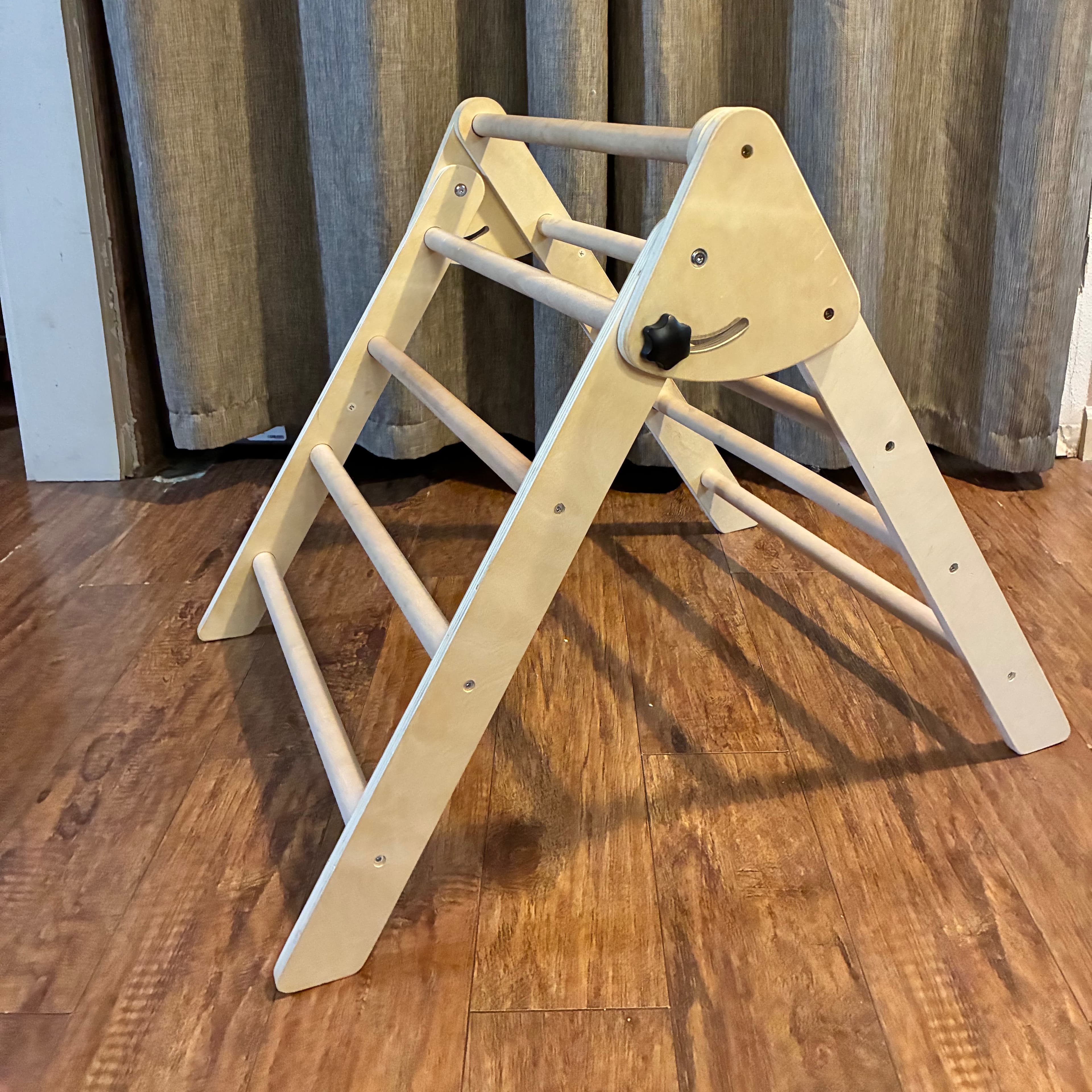 Wooden Pickler Climber 