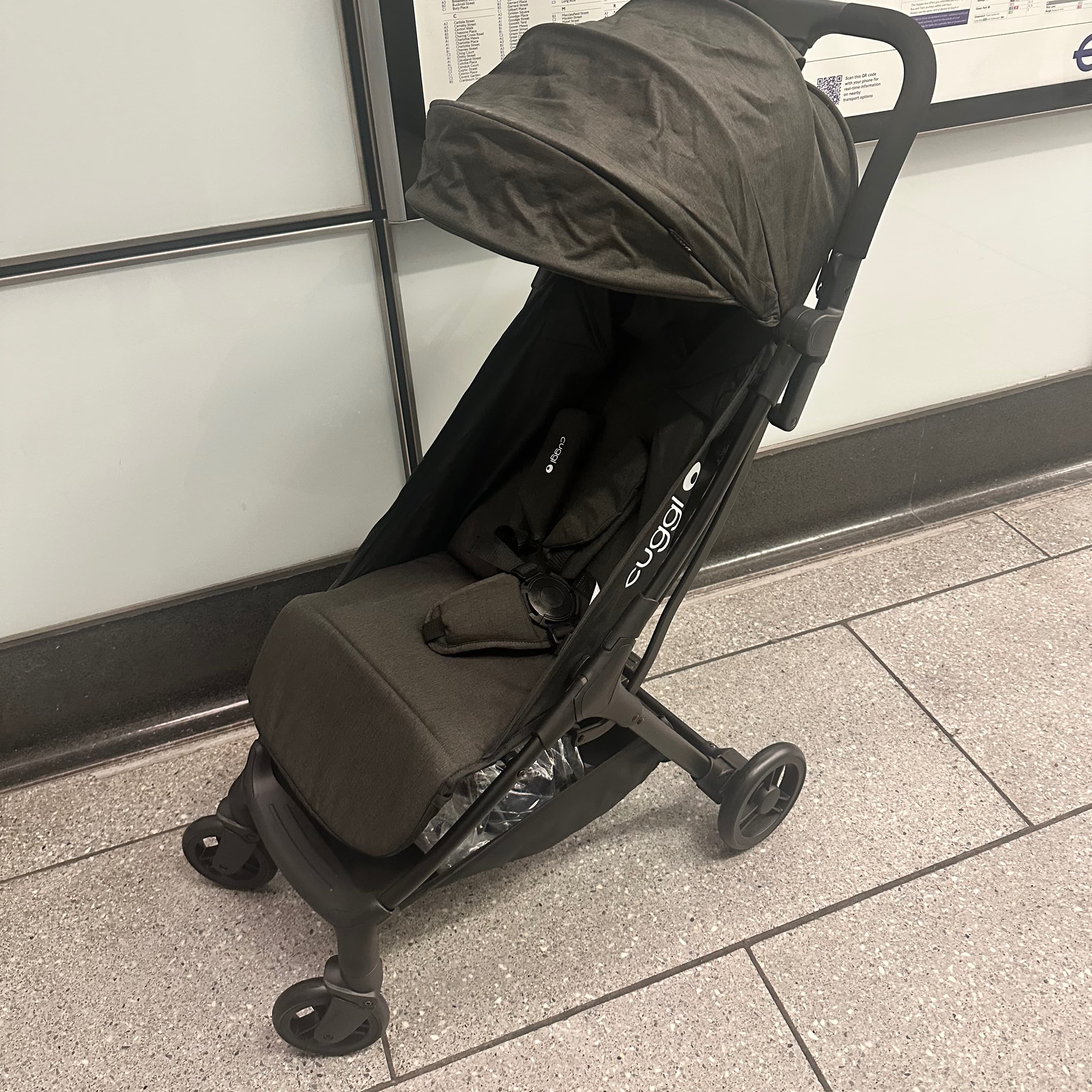 Cuggl compact pushchair 