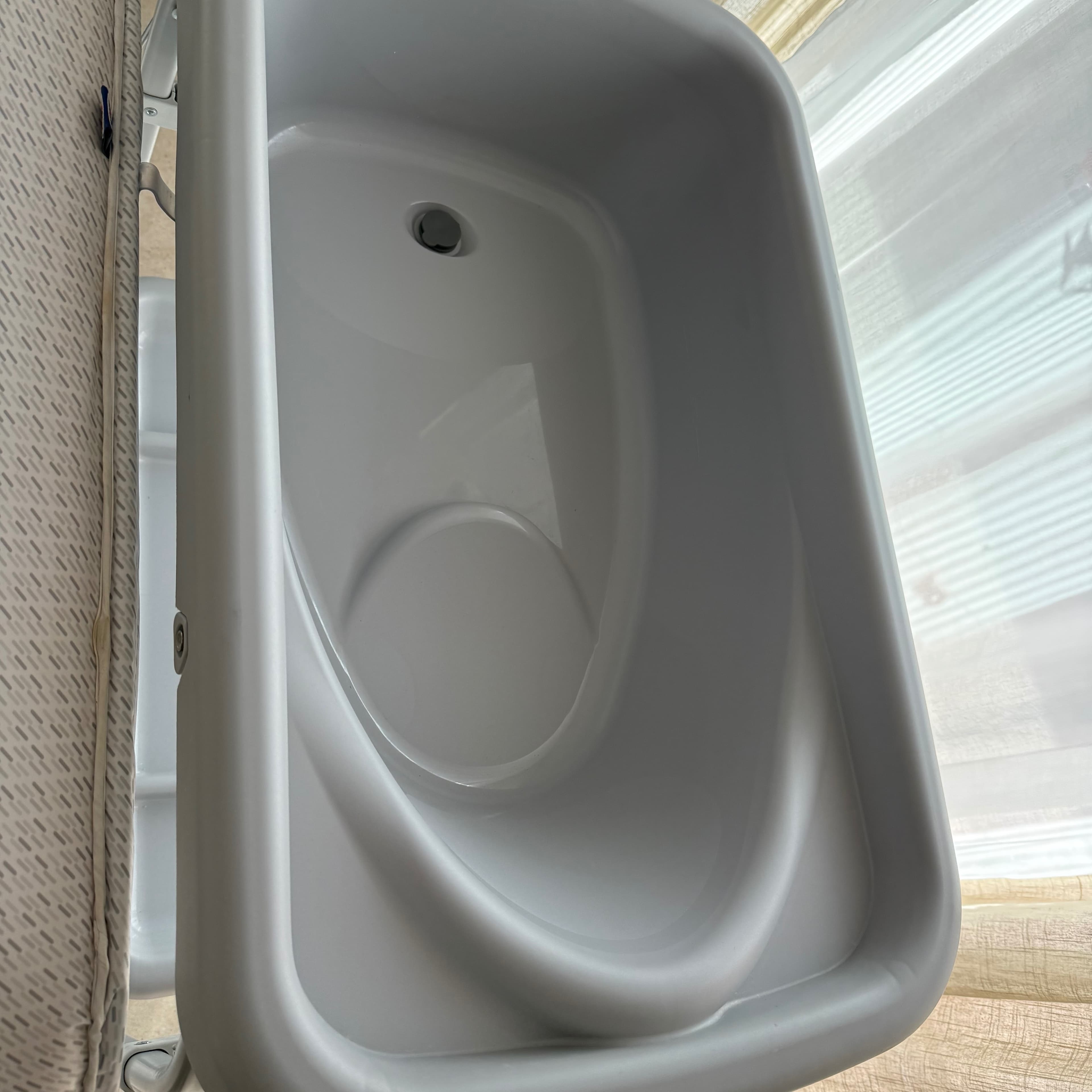 Vaschetta da bagno ergonomica per bambini Chicco con fasciatoio - 4