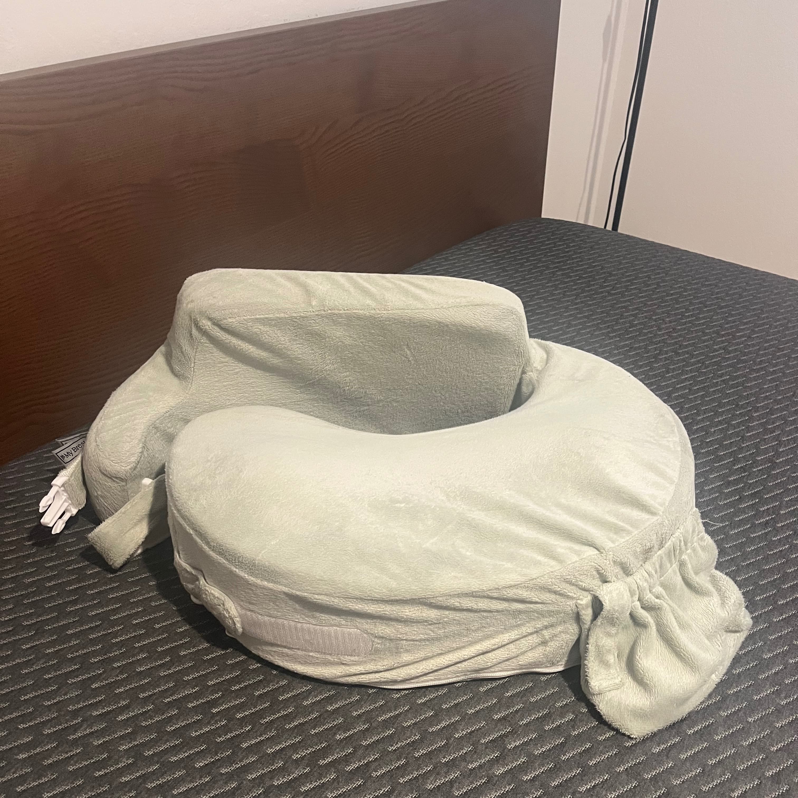 My Brestfriend Super Deluxe Nursing Pillow