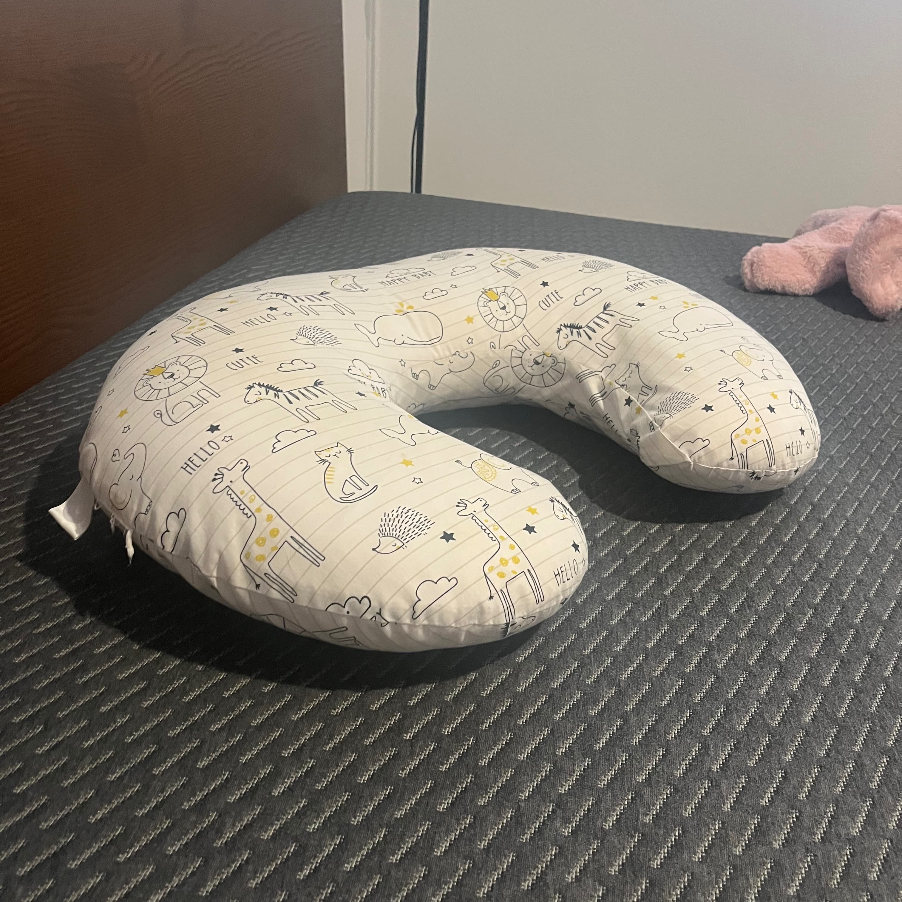 Boppy nursing pillow 