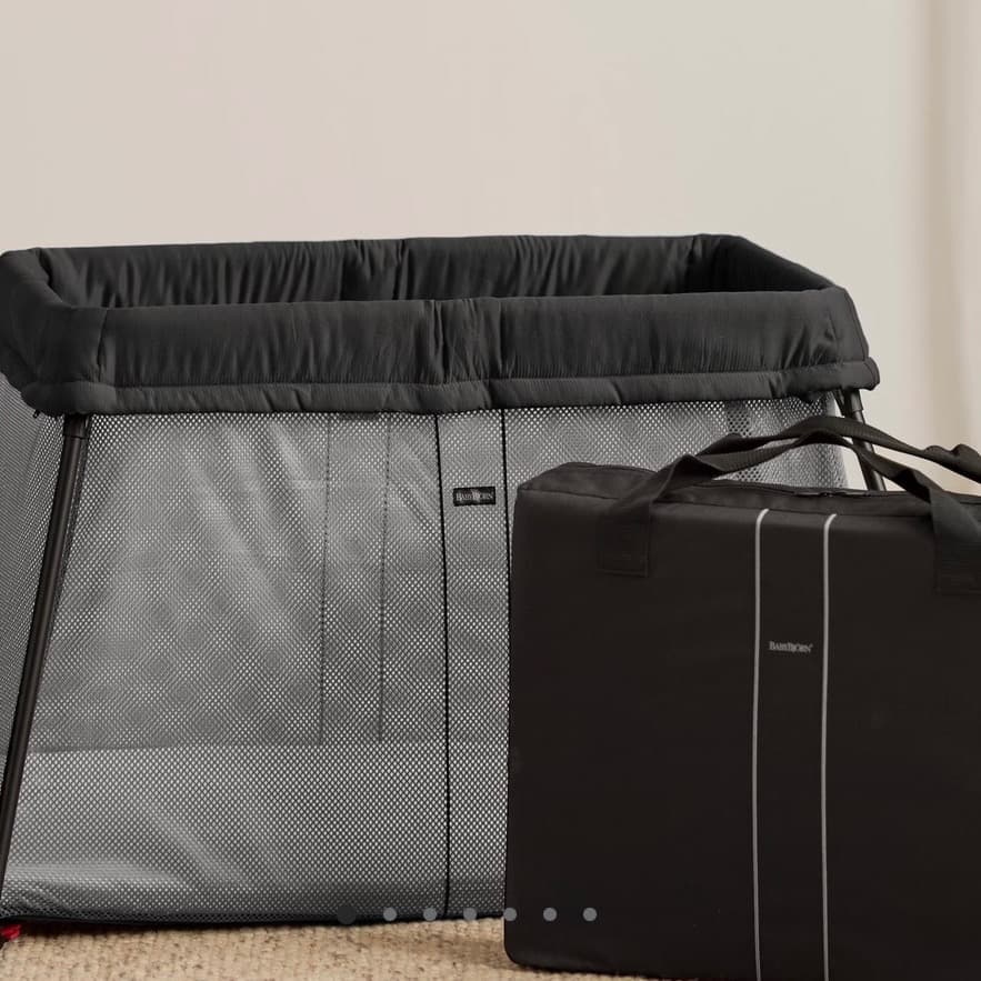 Light travel cot 