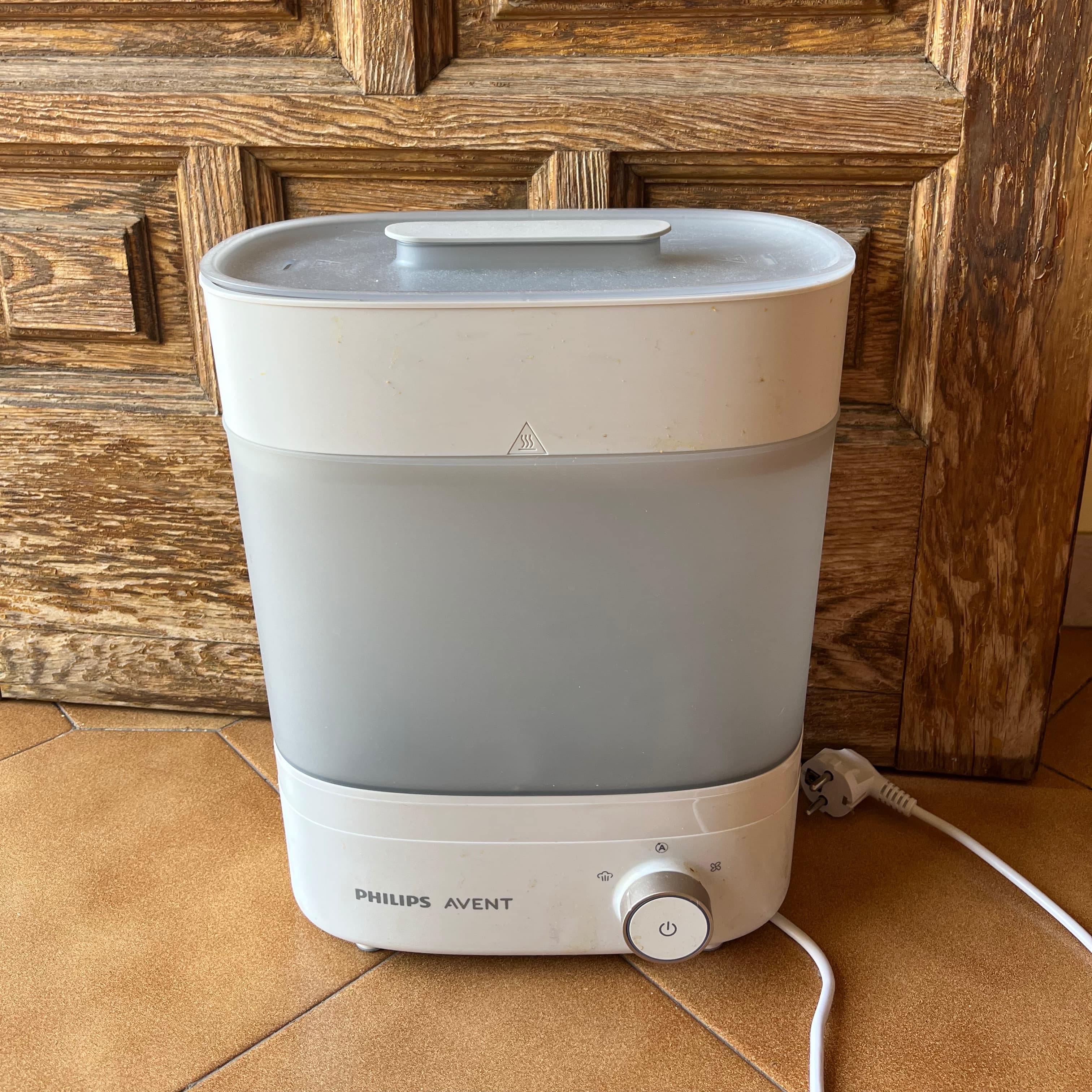Sterilizzatore e asciugatrice per bottiglie - 2