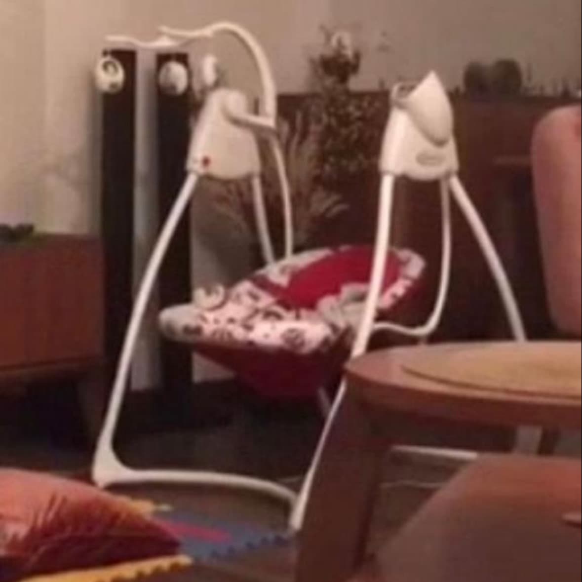 Graco rocking baby swing - 3