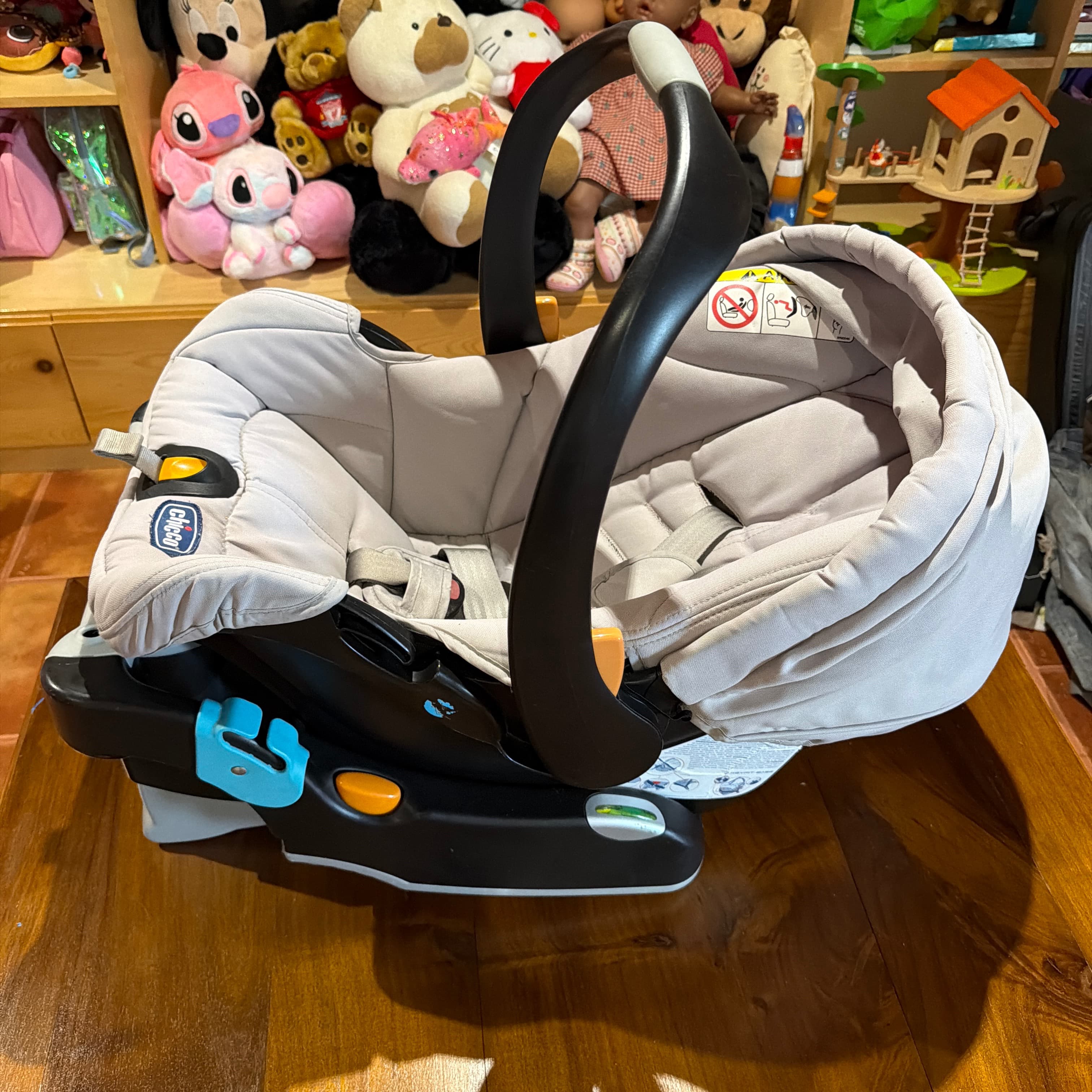     Seggiolino auto per neonati Chicco con base - 5