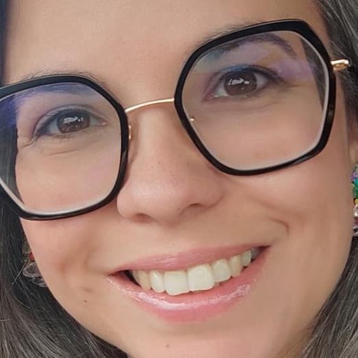 Ercília T.