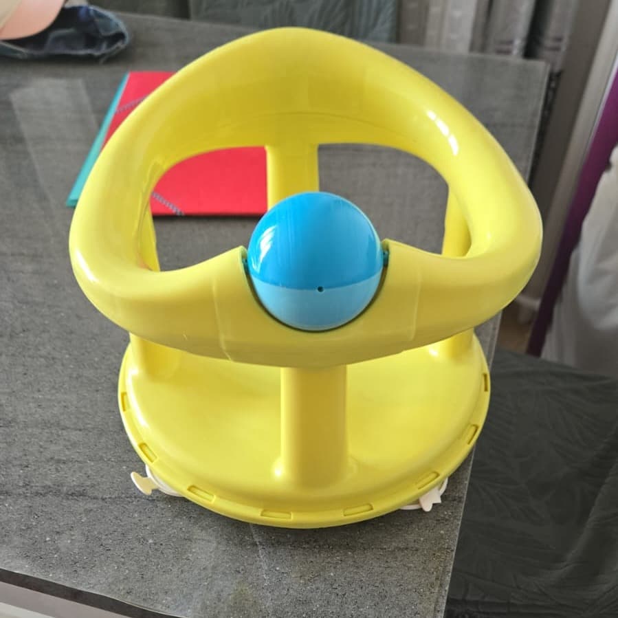 Bath seat 