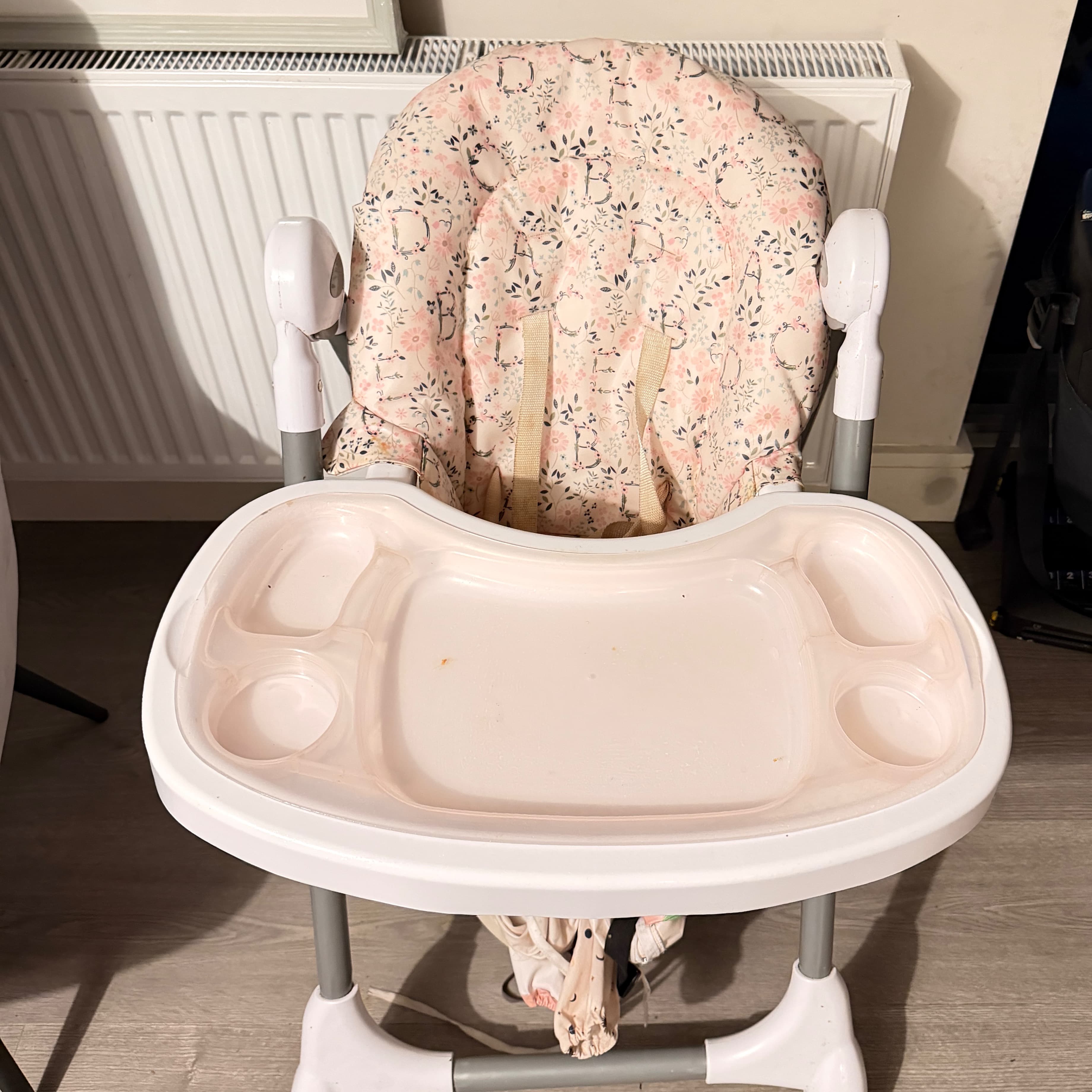 Snax Highchair – Curious Alphabet Mamas and Papas - 3