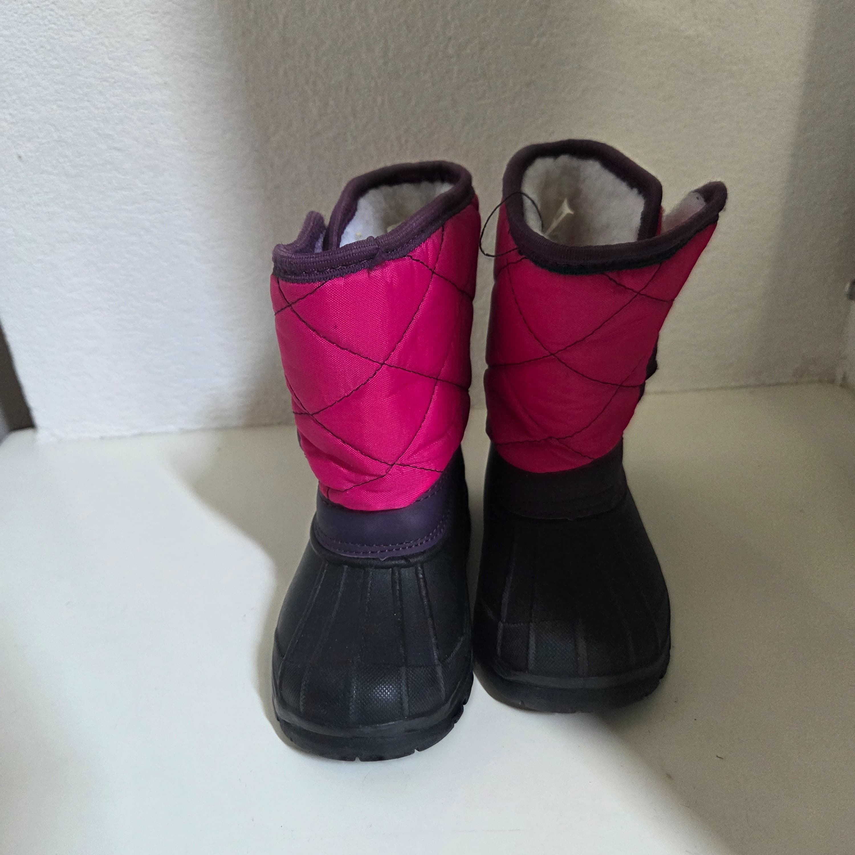 Snow boots