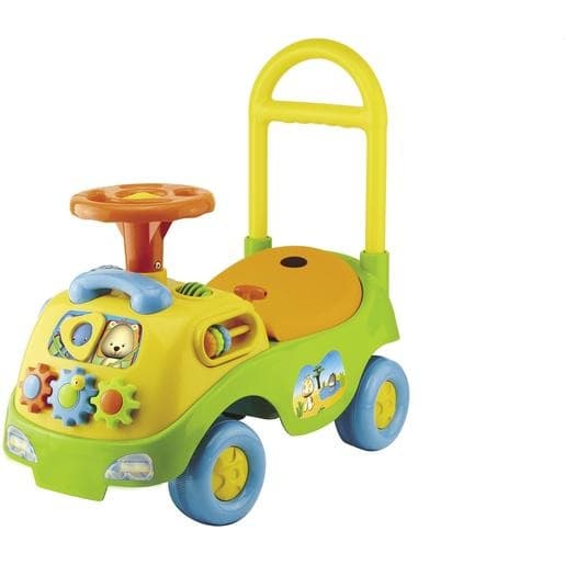 Child go around car 