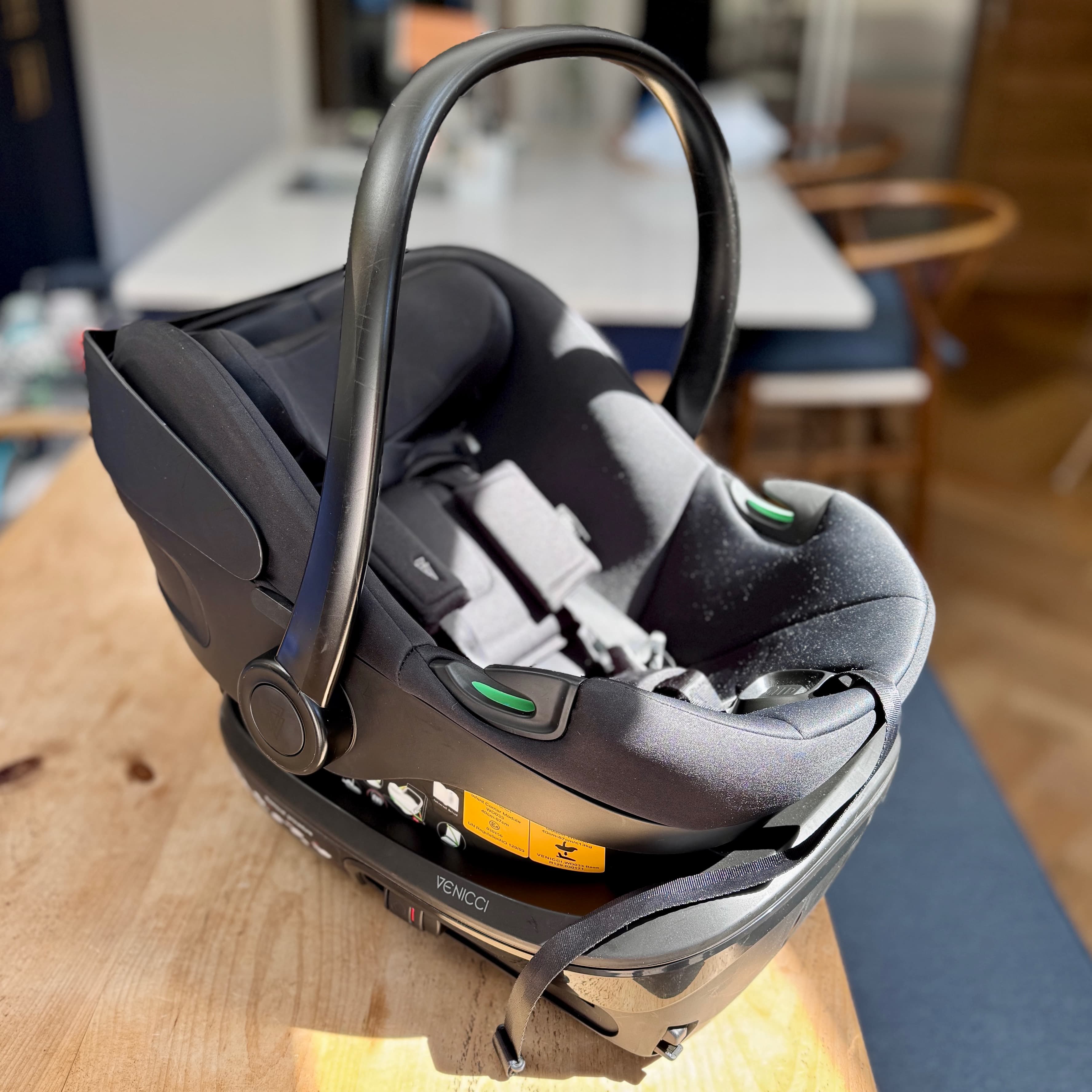 Venici Engo i-Size Newborn Car Seat and ISOFIX Base - 5