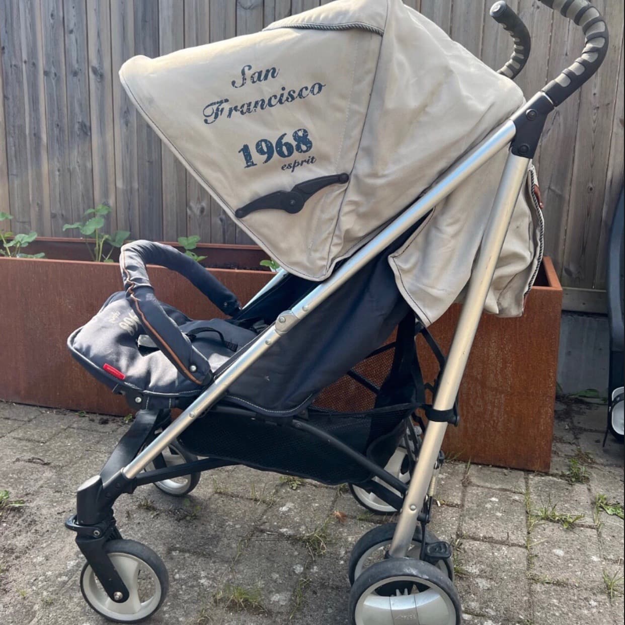 Ultralight compact stroller up to 22kg