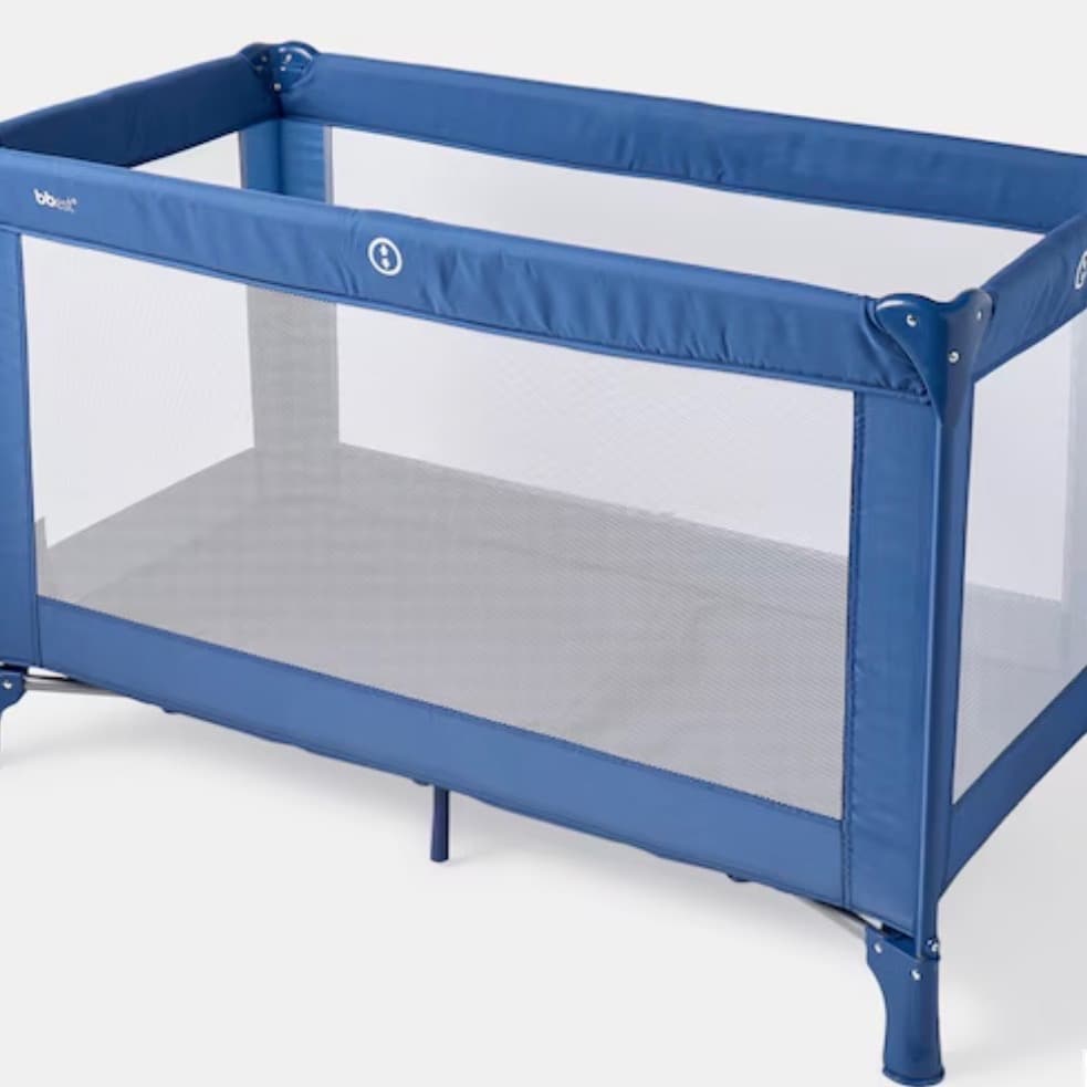 Travel crib 