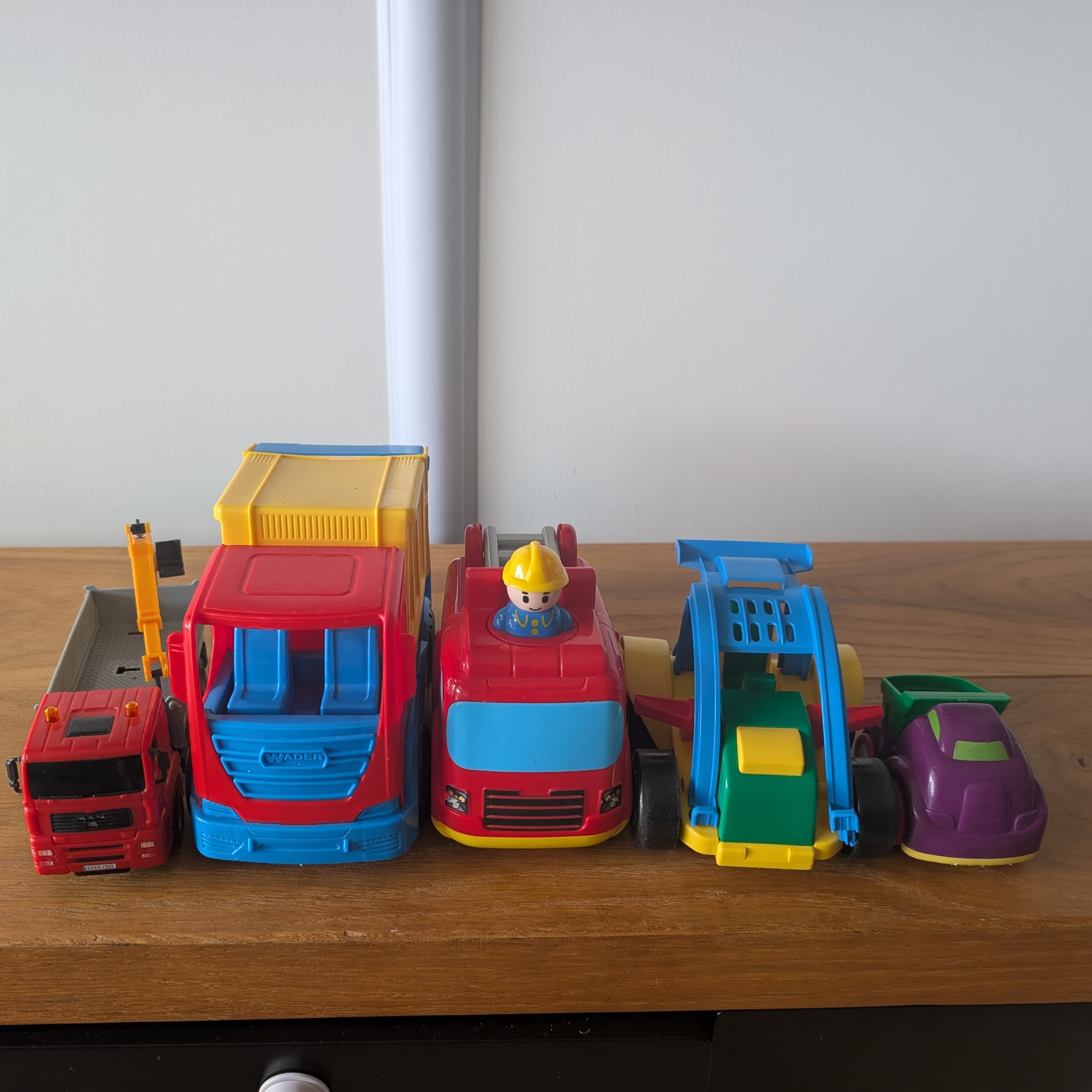 Set of five cars
