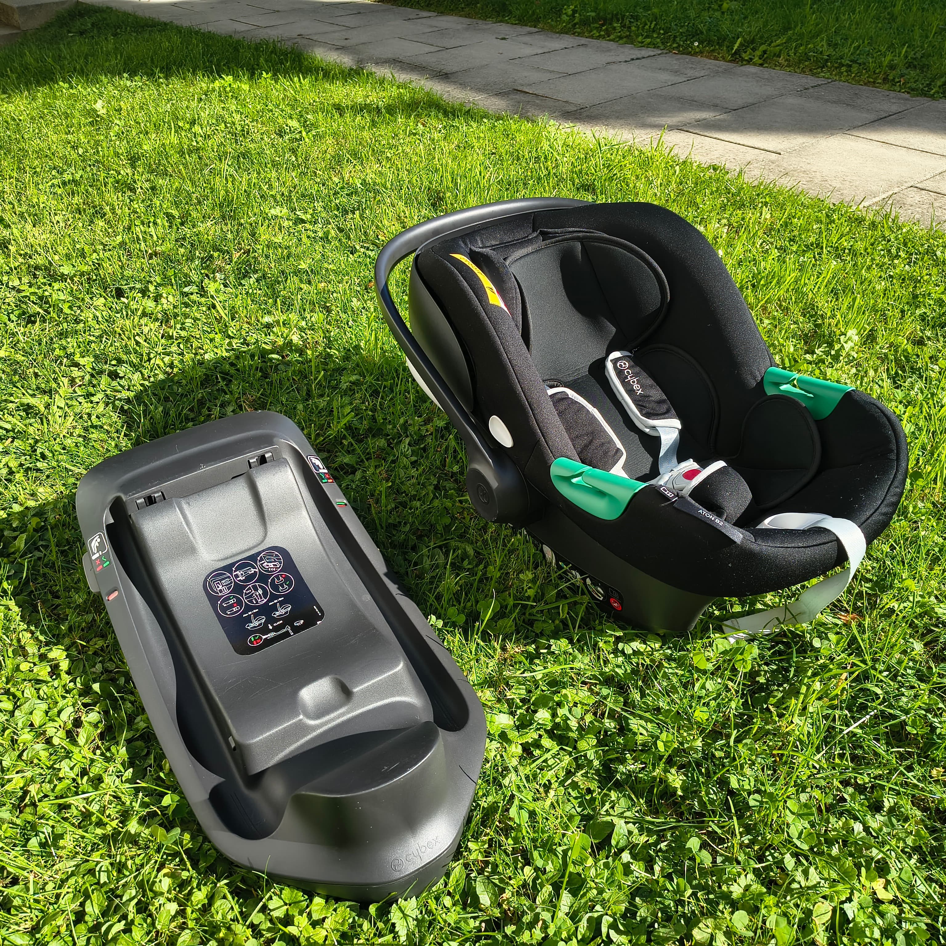 Cybex Aton B2 i-Size + Base One - 2