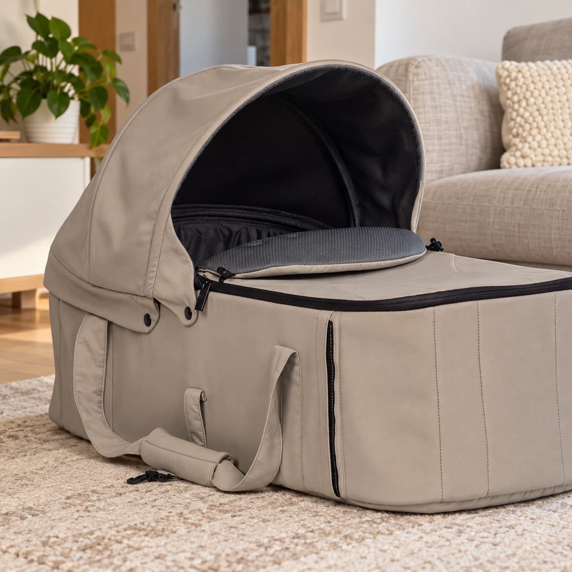 Baby Carrycot – Beige