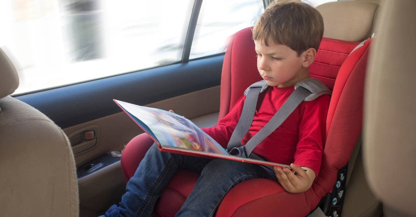 How to Keep Your Toddler Entertained During a Road Trip: A Guide for Traveling Families