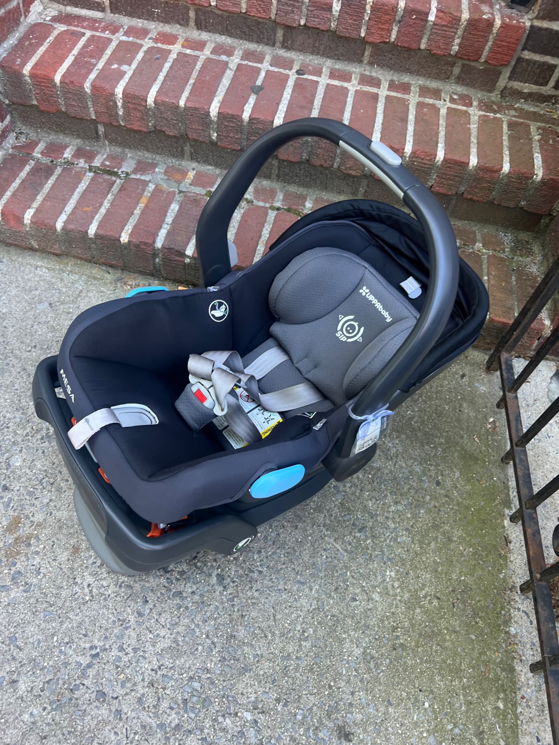 Uppababy Mesa Infant Car Seat - 2