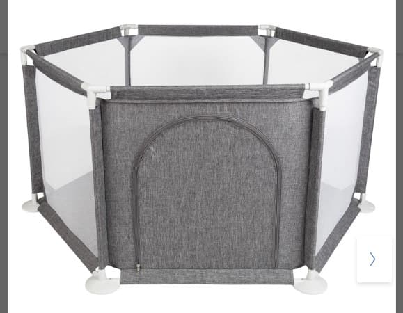 Playpen with zipper door