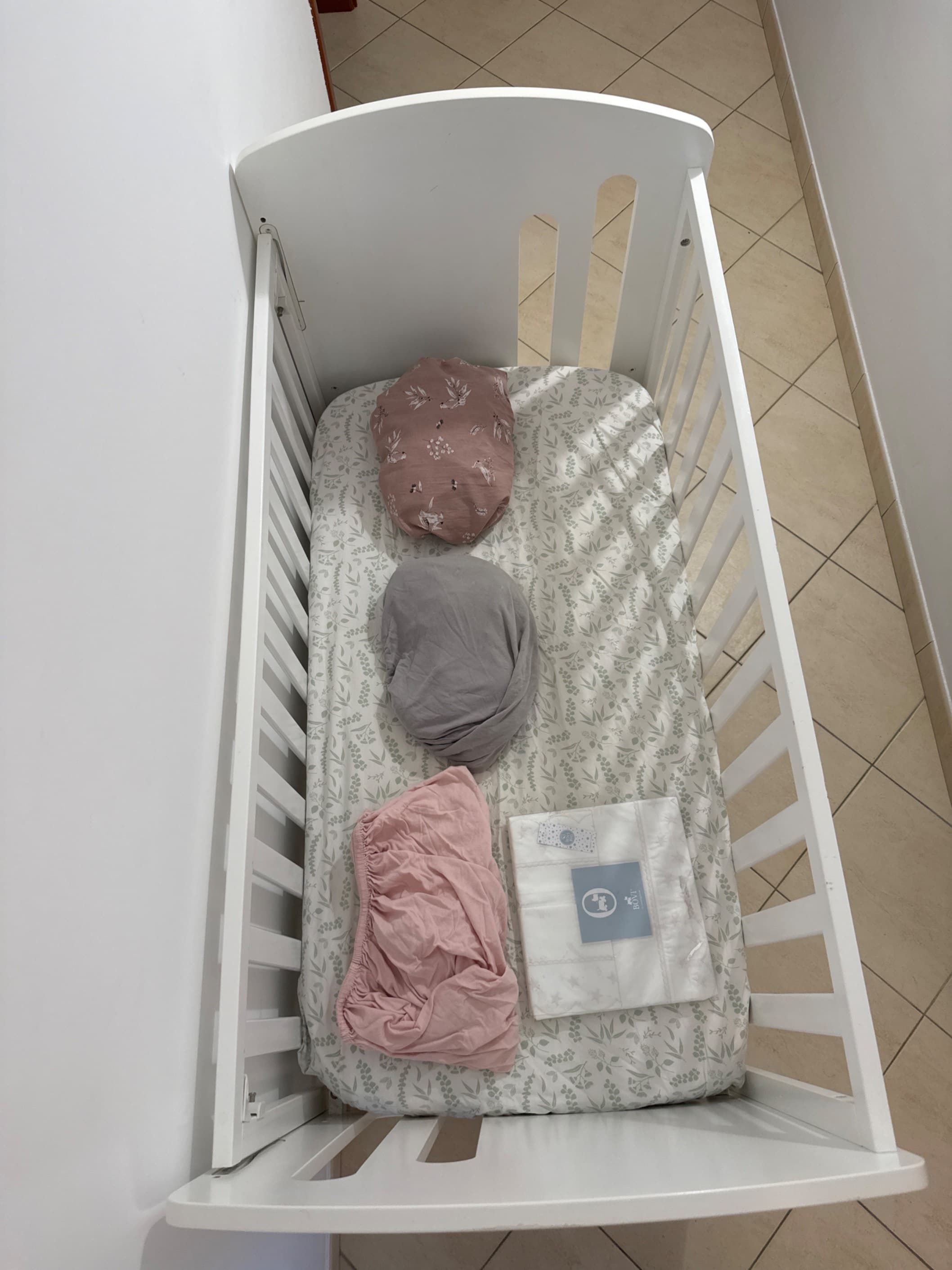 White wooden cot - 3