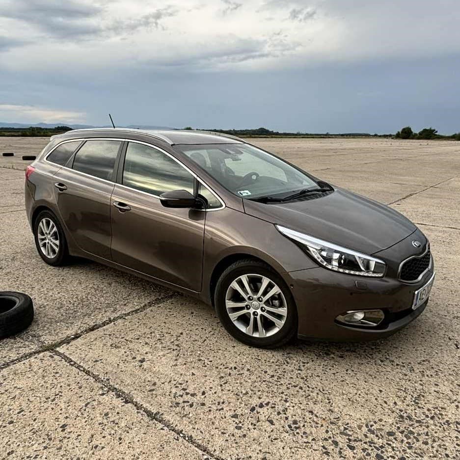 AIRPORT Transfer - Free CARSEATS for little ones - make traveling with kids easy!