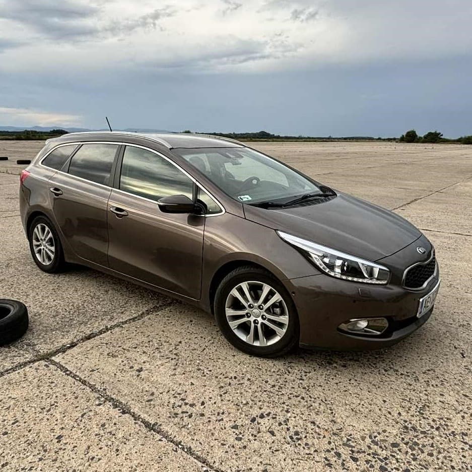 AIRPORT Transfer - Free CARSEATS for little ones - make traveling with kids easy!