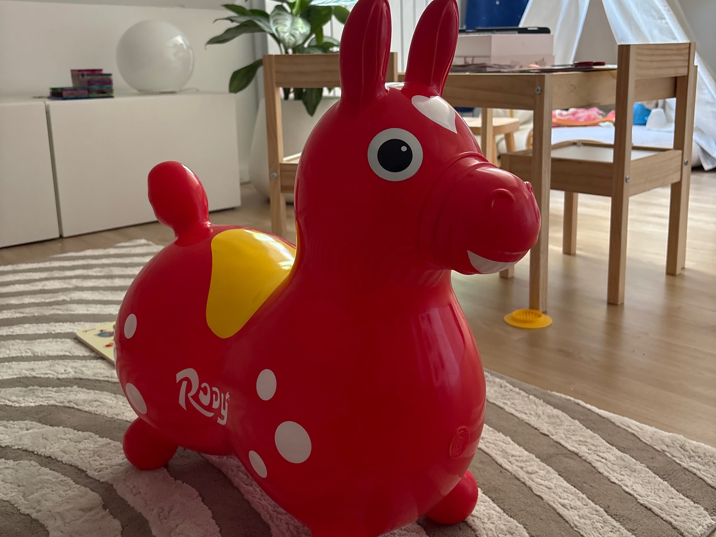 Red Rody bounce horse