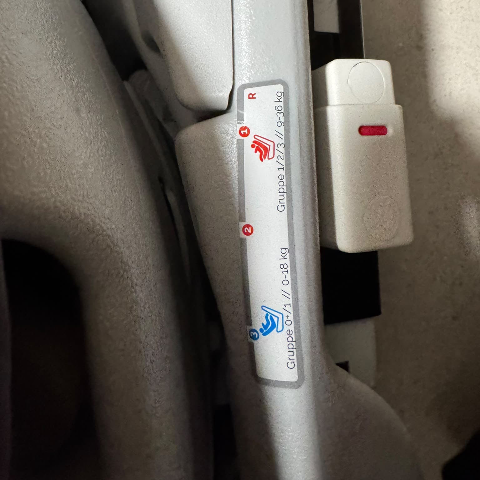 Seggiolino auto con isofix - 4