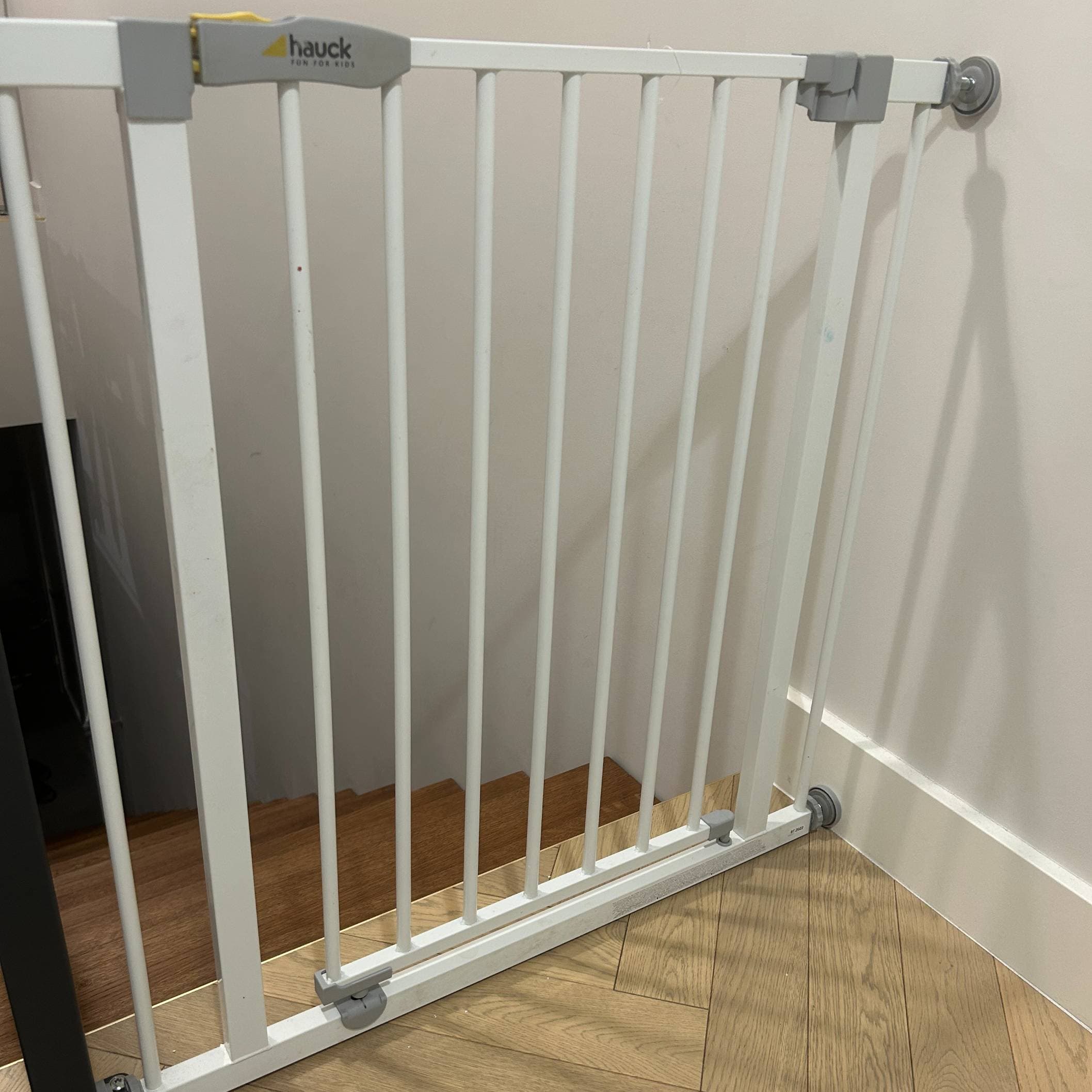 Hauck Safety Gate for Doors and Stairs, Pressure Fit / 75 - 80 cm