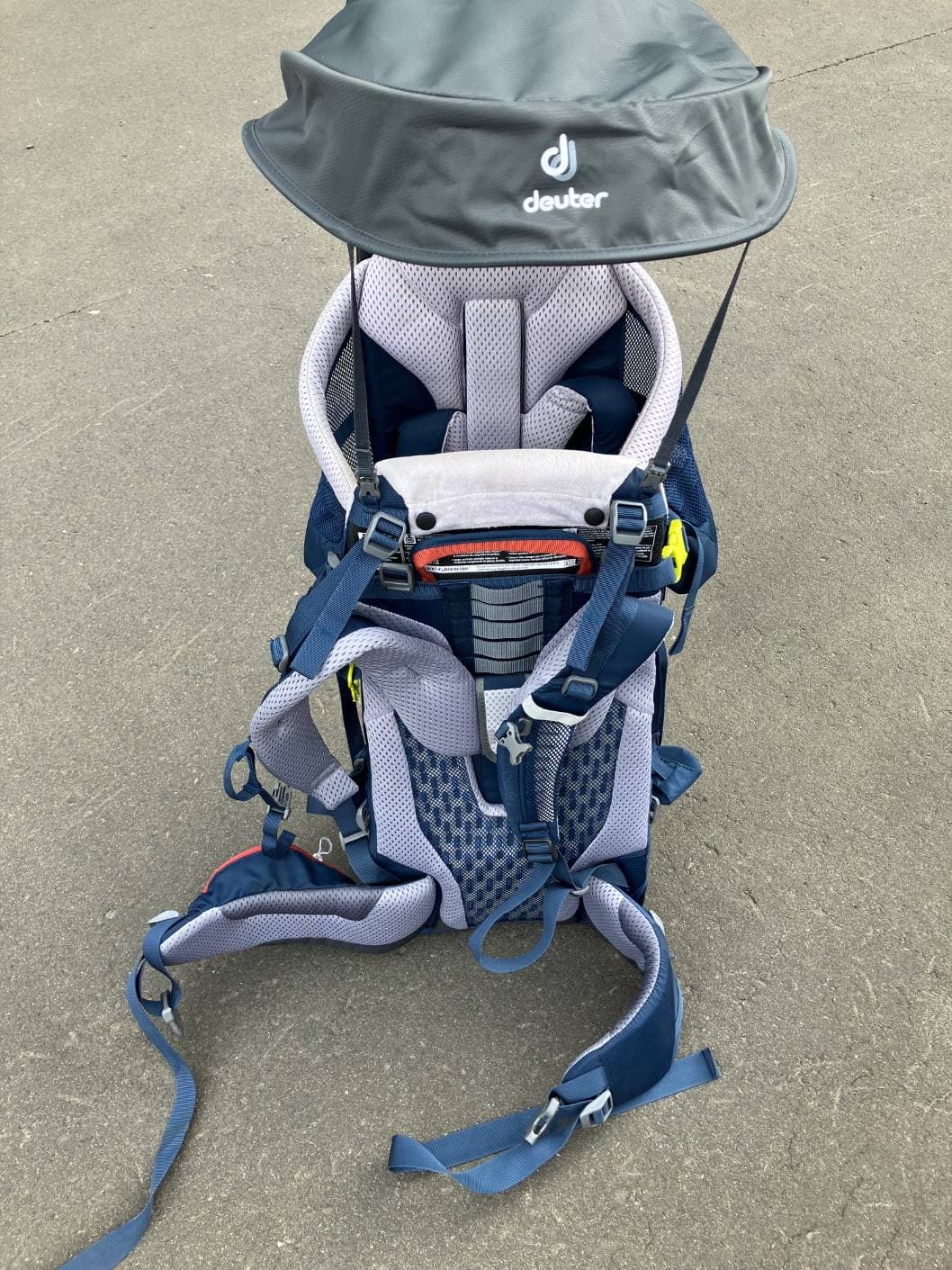 Deuter baby carrier for hiking - 2