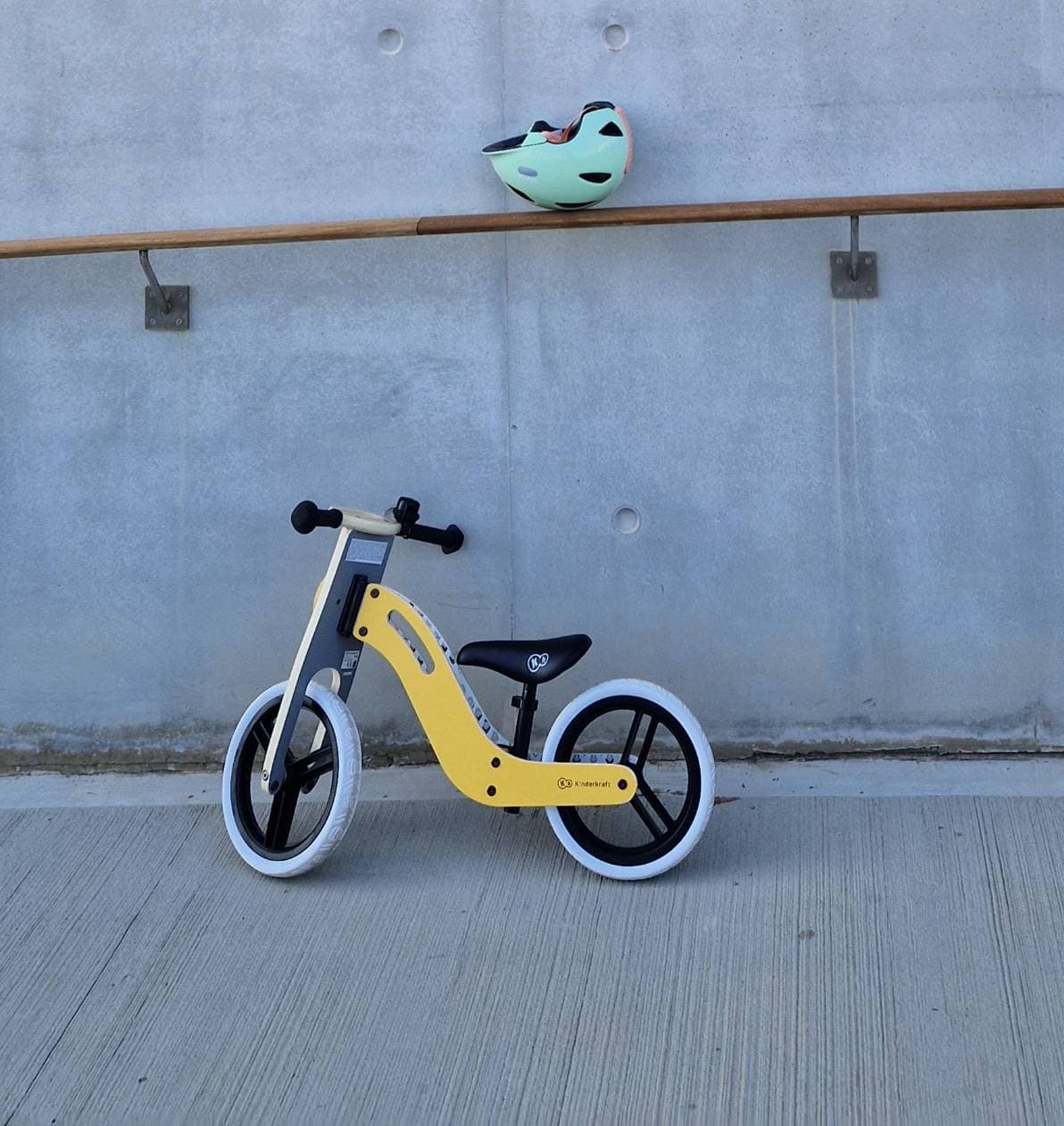 Kinderkraft balance bike "Uniq"