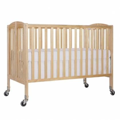 Full Size Crib with Mattress & Sheets / Up to 50 lbs