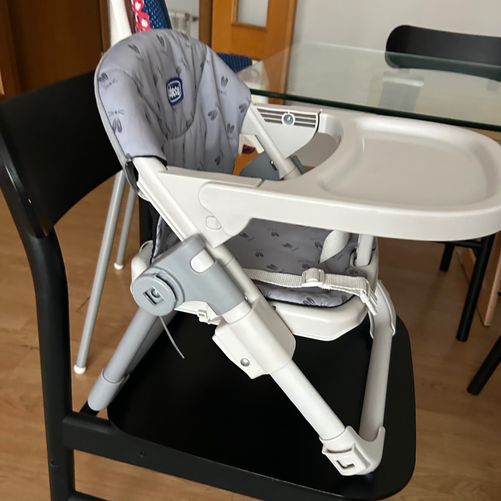 Chicco -Portable High Chair / up to 15 kg - 2
