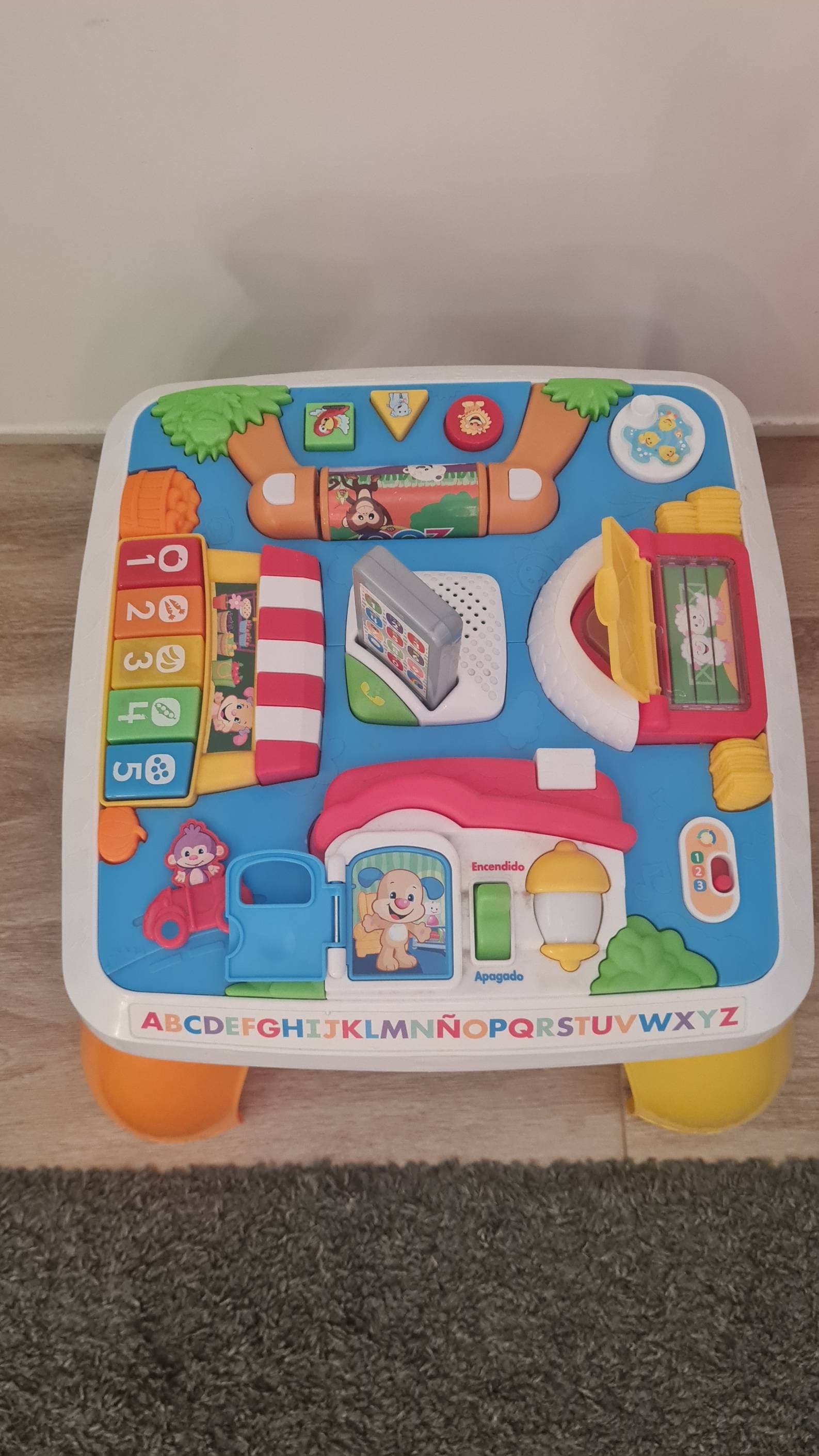 Tabella delle attività di Fisher Price - 2