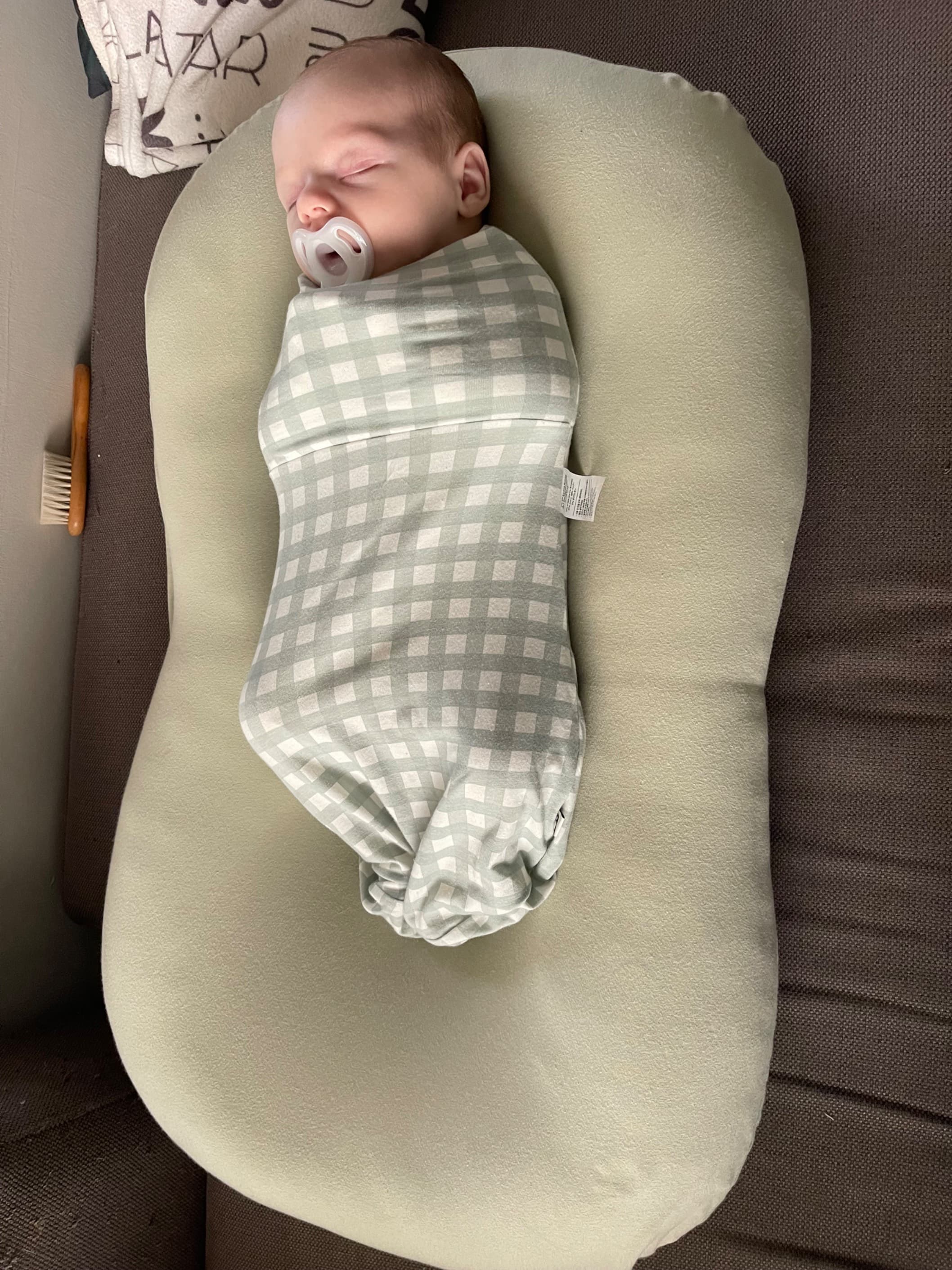 Dimples Baby Lounger