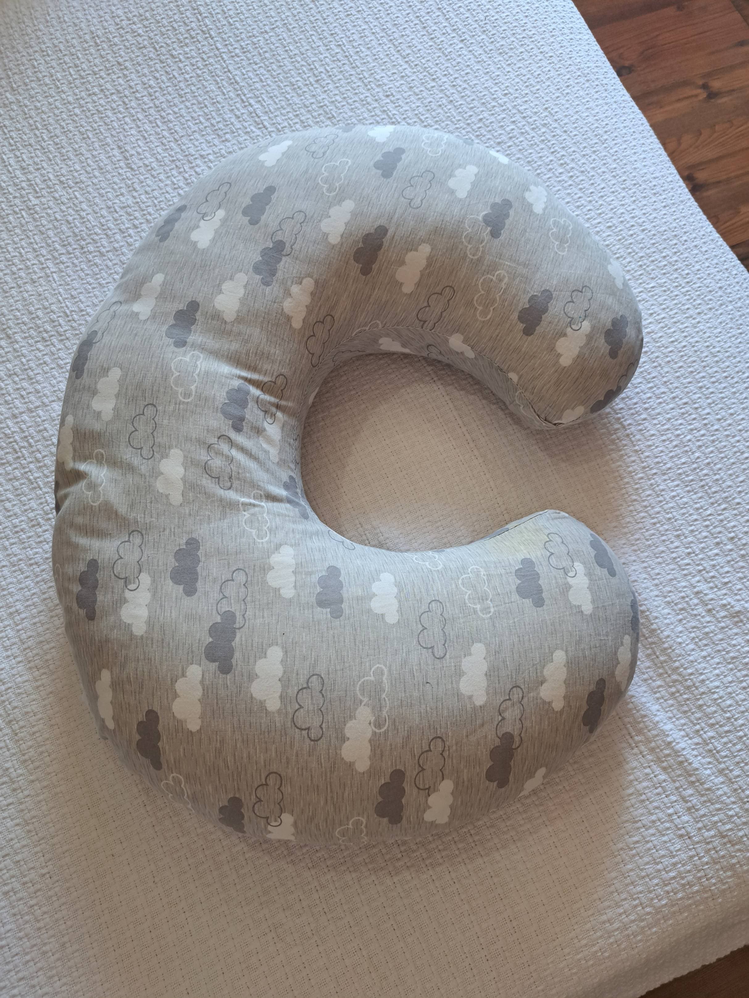 Chicco breastfeeding pillow