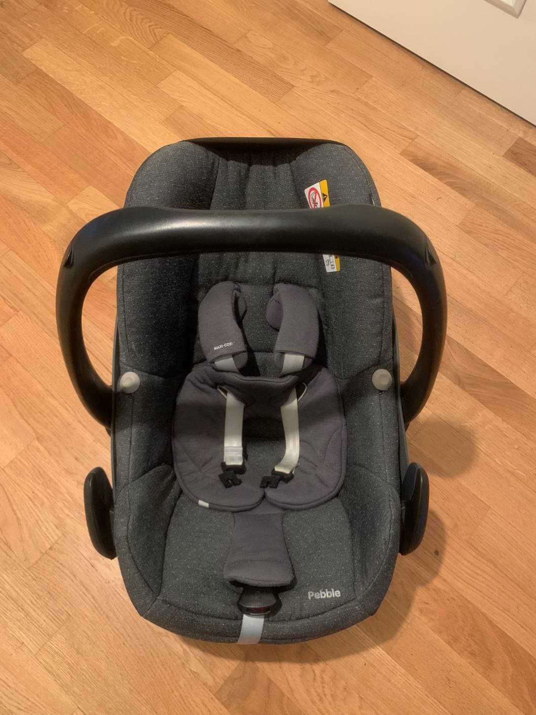 Maxi-Cosi Pebble Pro Baby Car Seat - 2