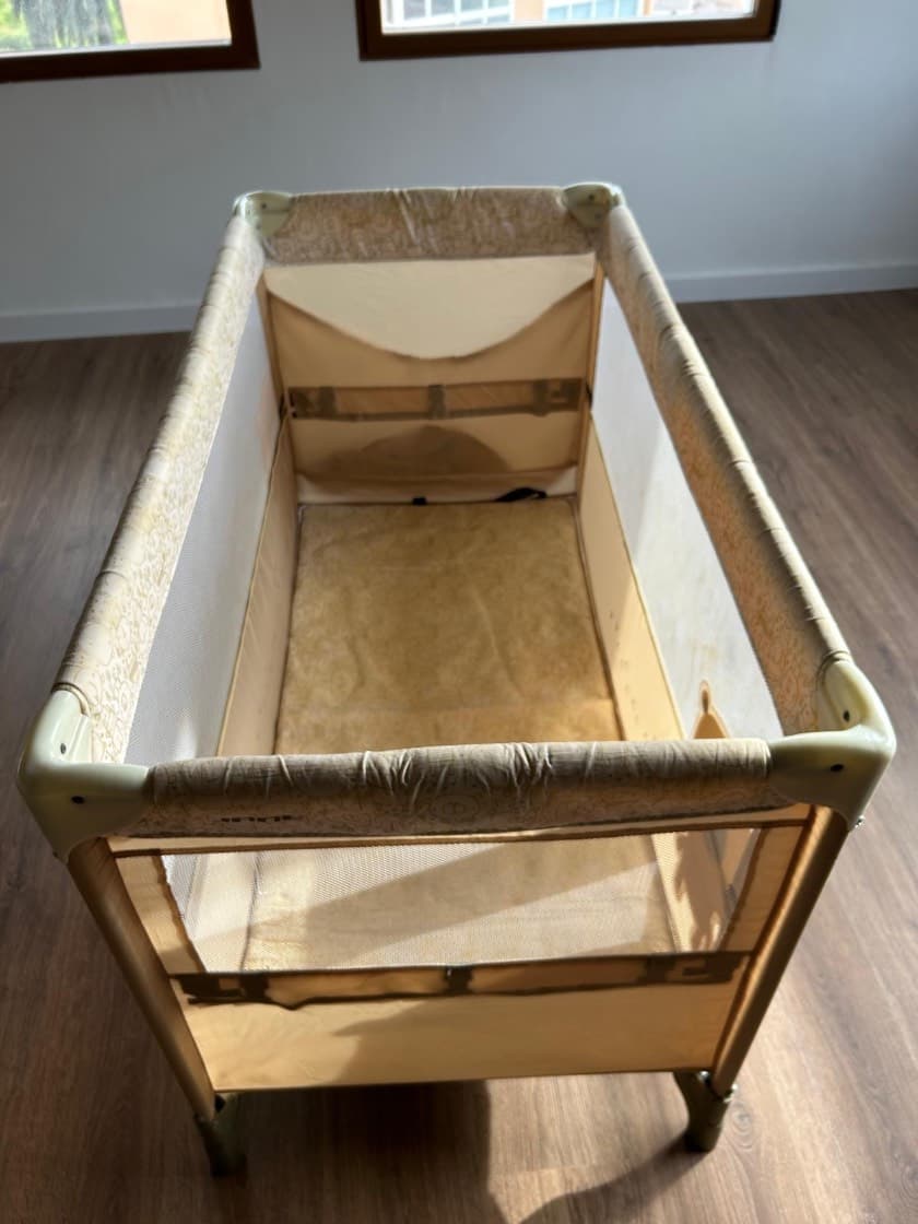 Jane - Duo Level Toys Travel cot