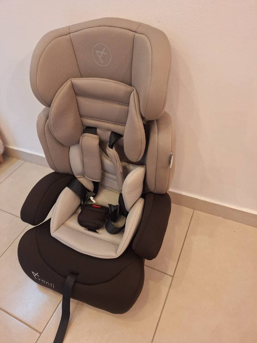 Car seat Avanti - from 9 months to 12 years