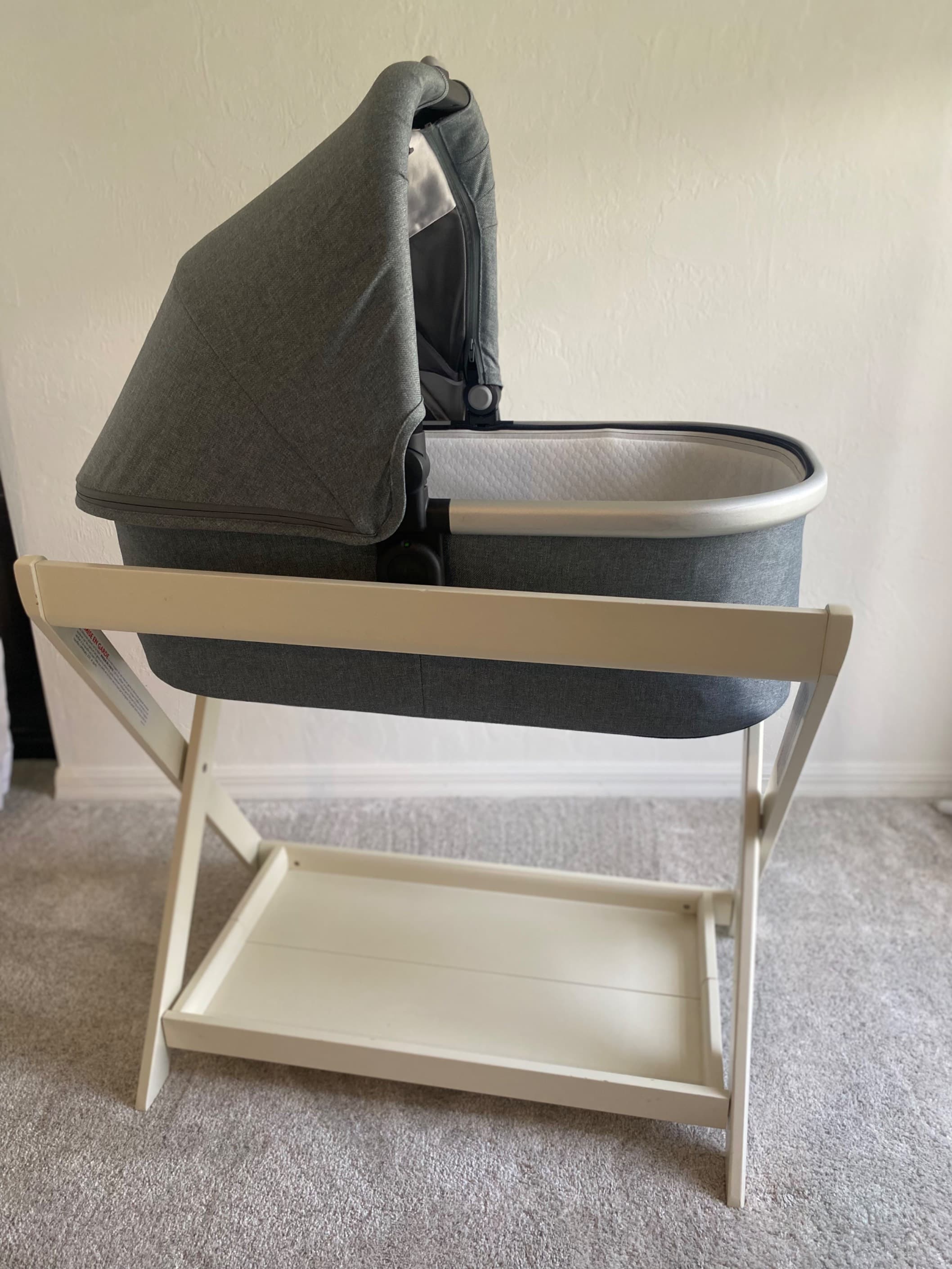 Uppababy Bassinet and Stand