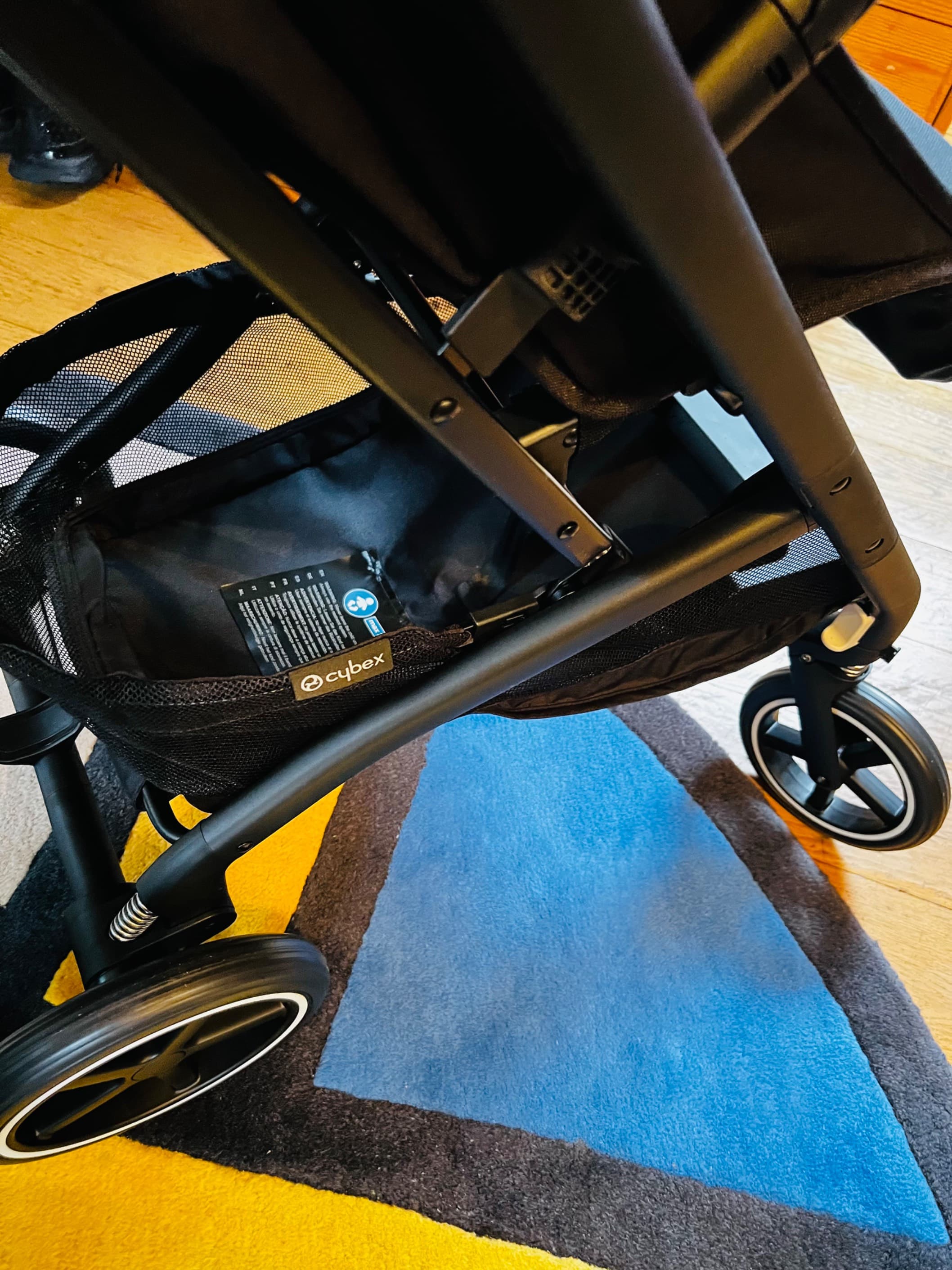 Cybex Beezy - Leggero e compatto - 4
