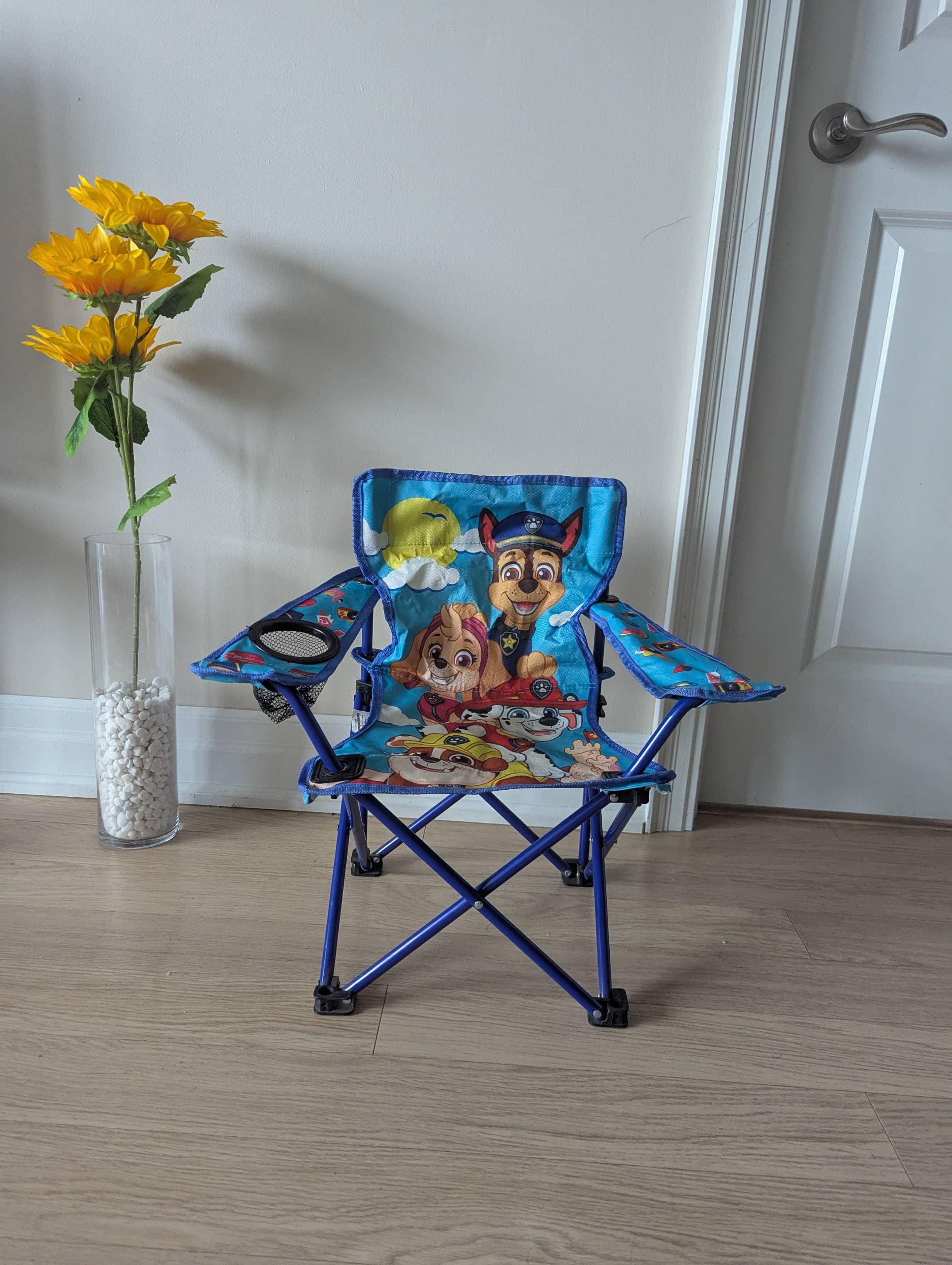 Childrens camping chair with cup holder