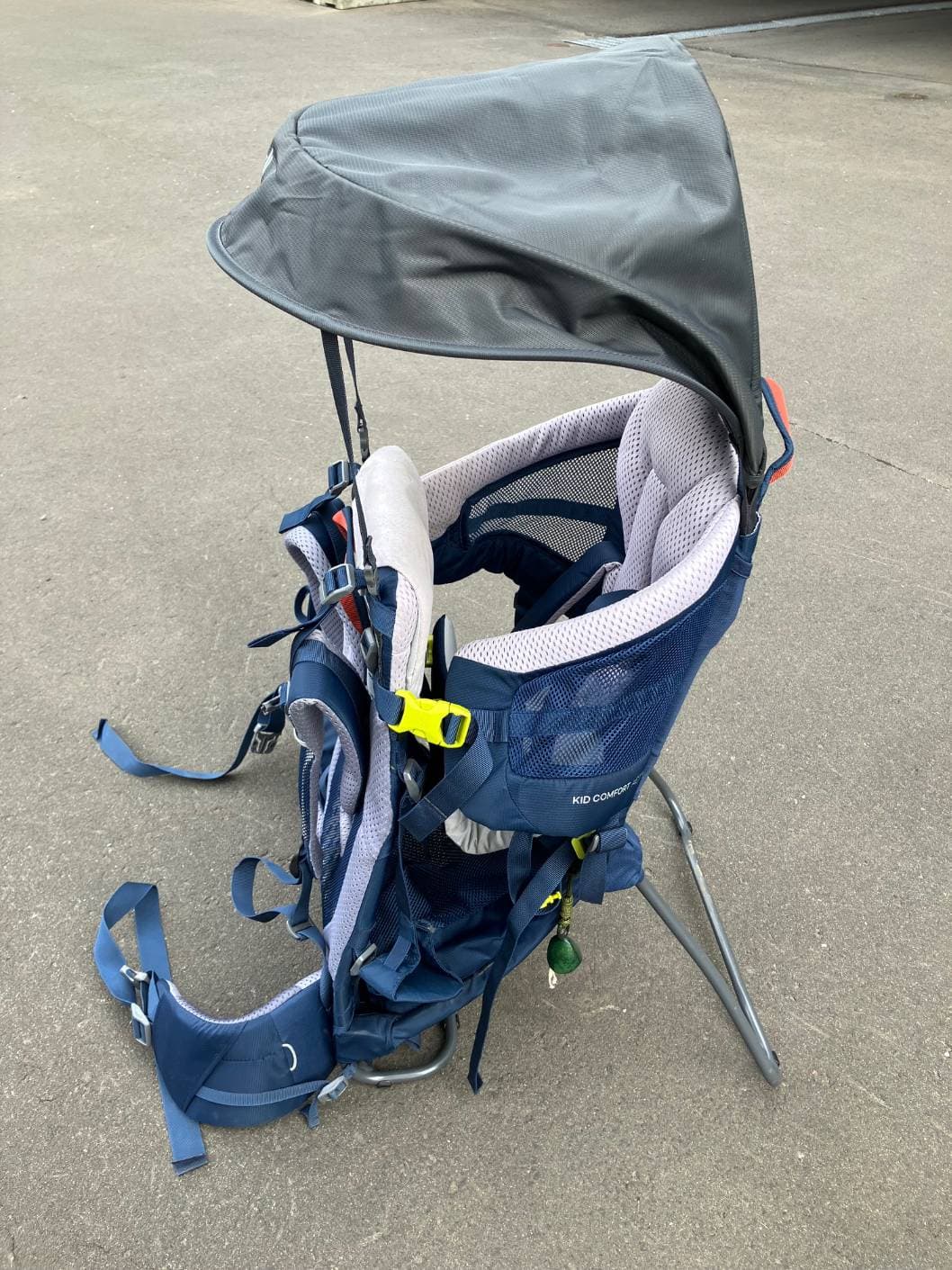 Deuter baby carrier for hiking