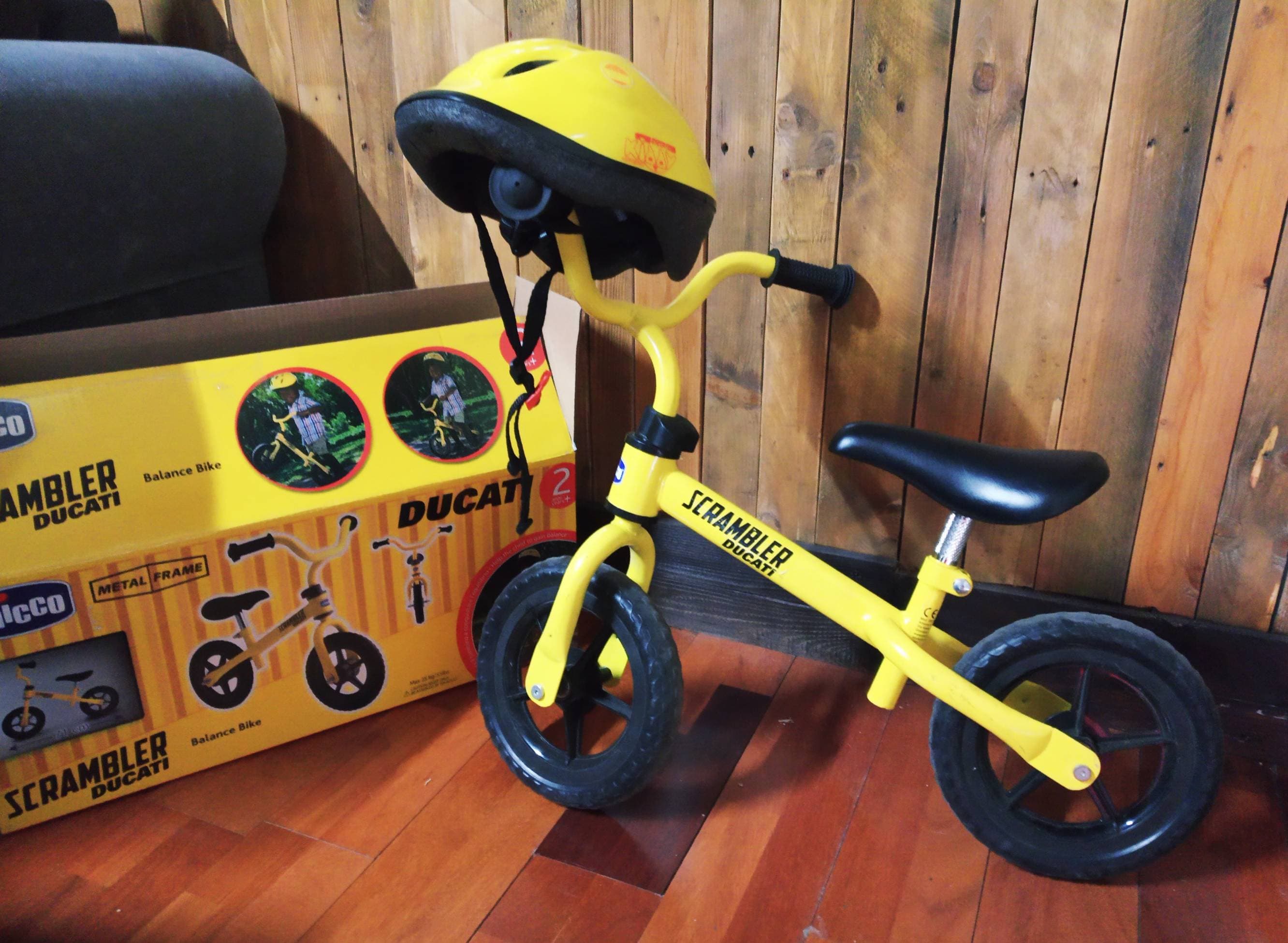Bike Balance Ducati + helmet from 2/4 Years (bici senza pedali + casco da 2/4 anni) - 2