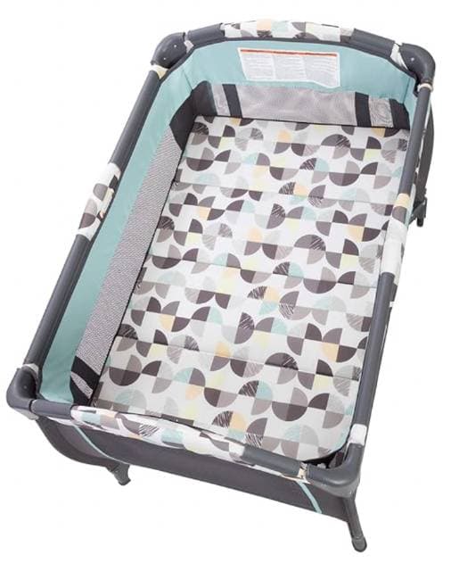 Trend-E Nursery Center Pack n' Play con culla opzionale - 3