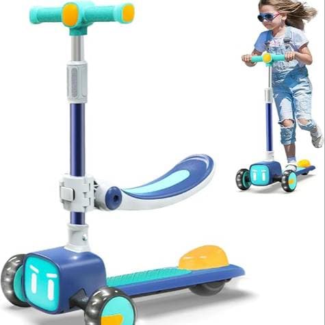 Scooter with seat + helmet