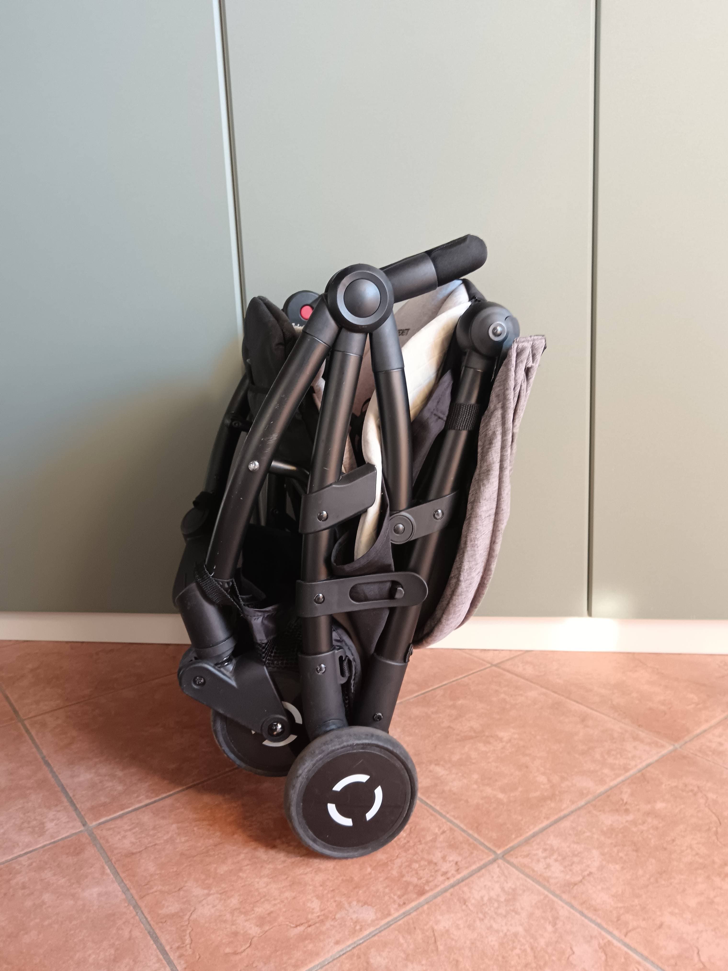 Foppapedretti Boarding Passeggino leggero e compatto/Boarding Stroller Ultra-light - 3
